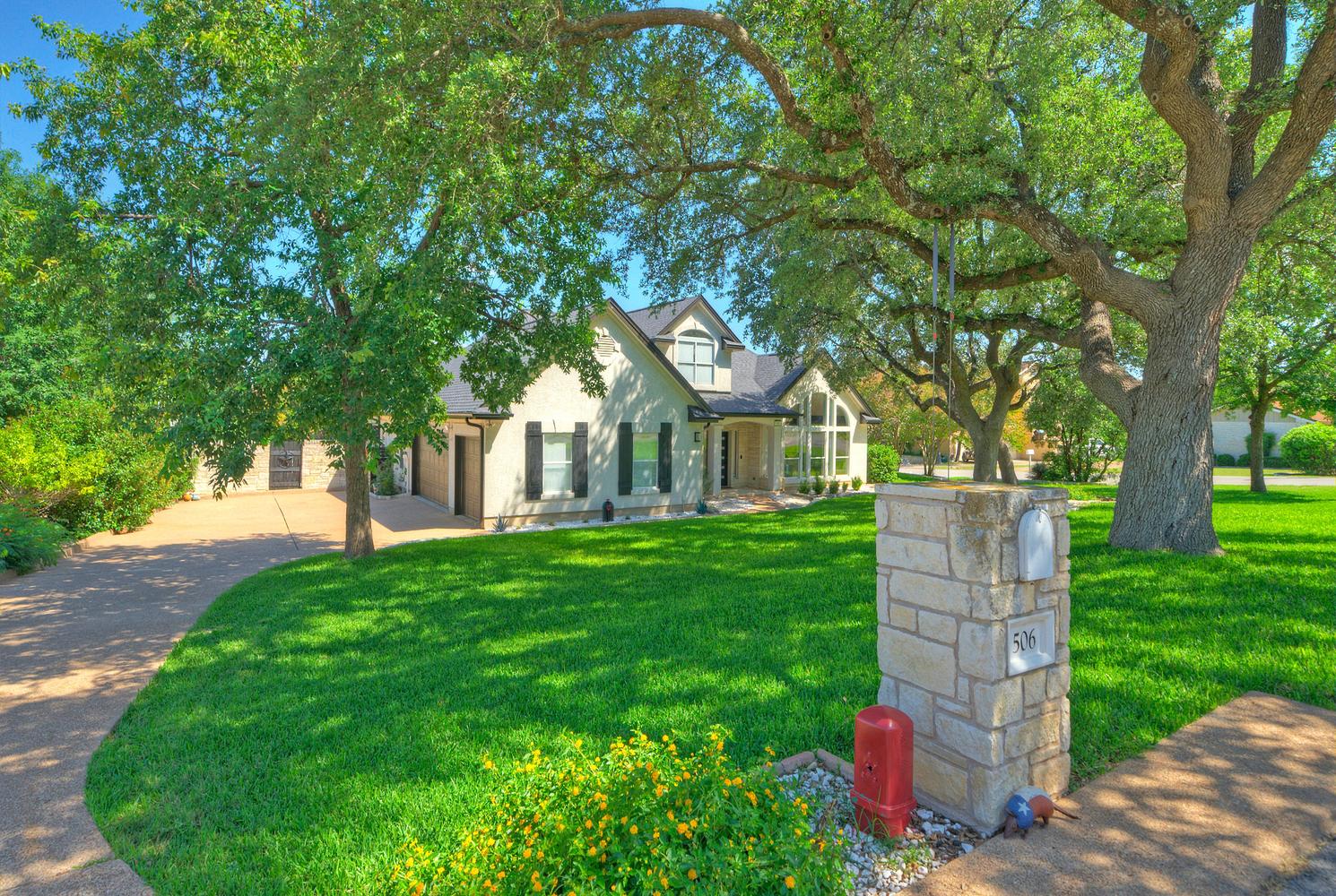 main property photo 1