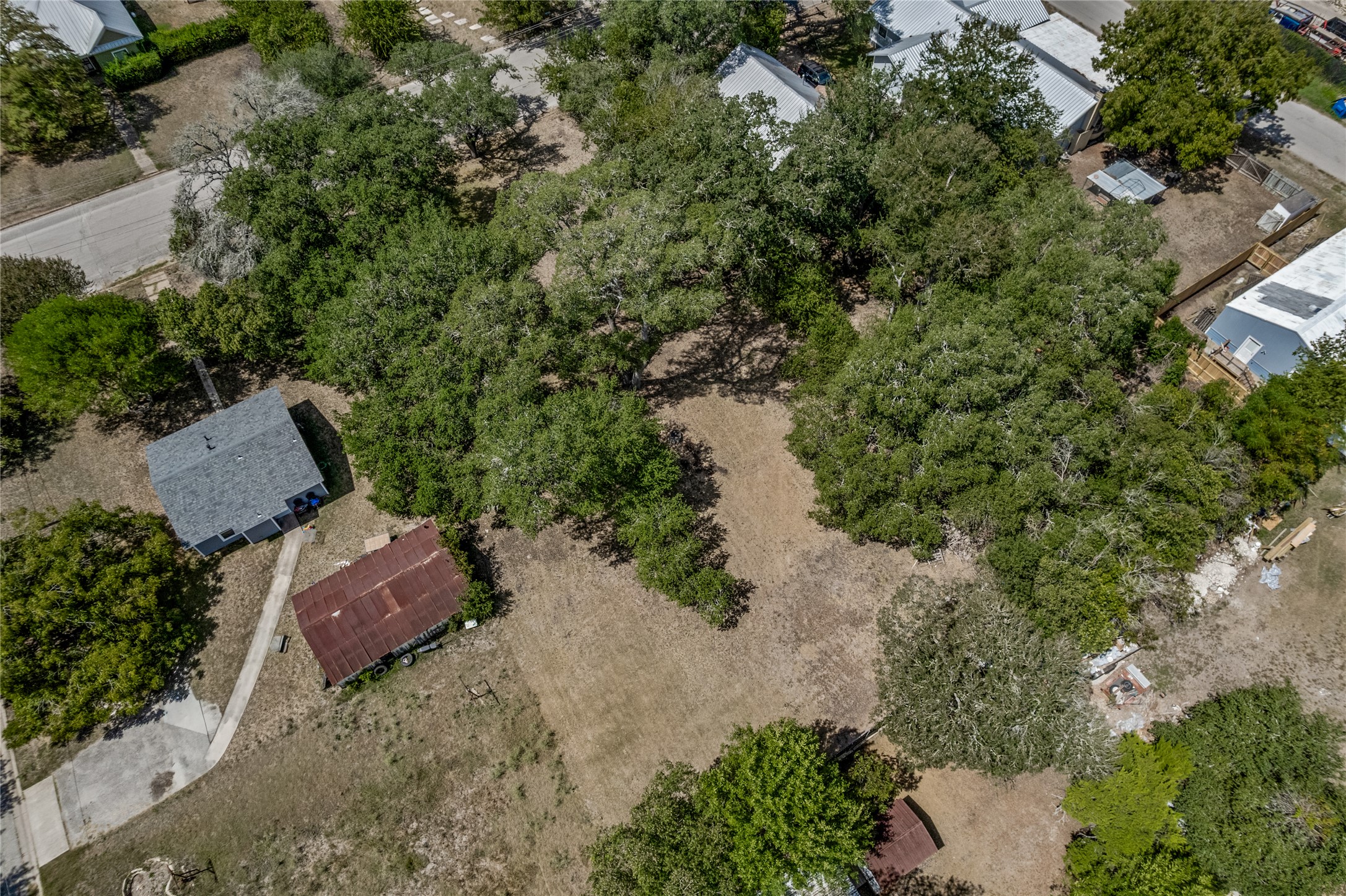 main property photo 11