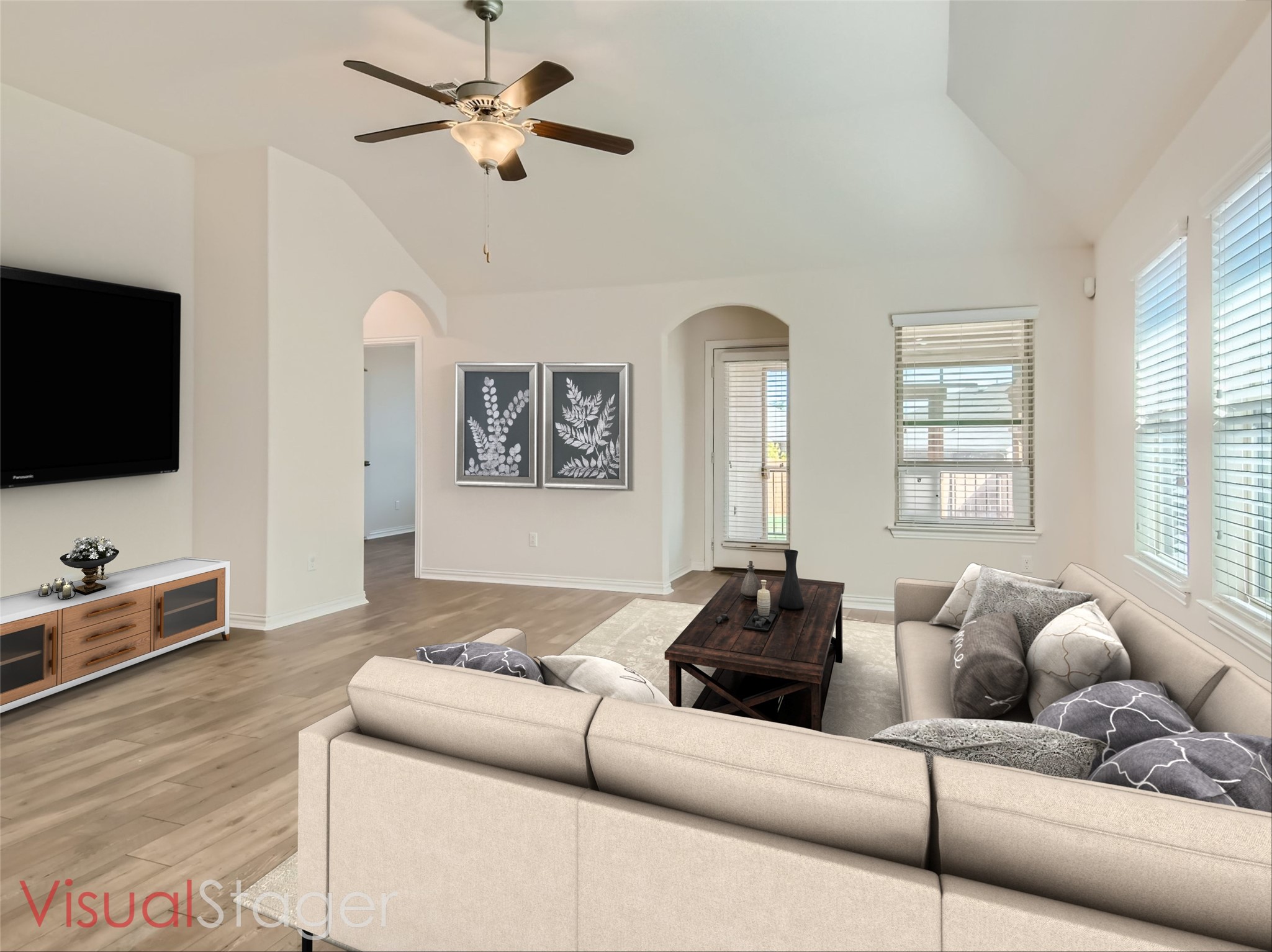 main property photo 4