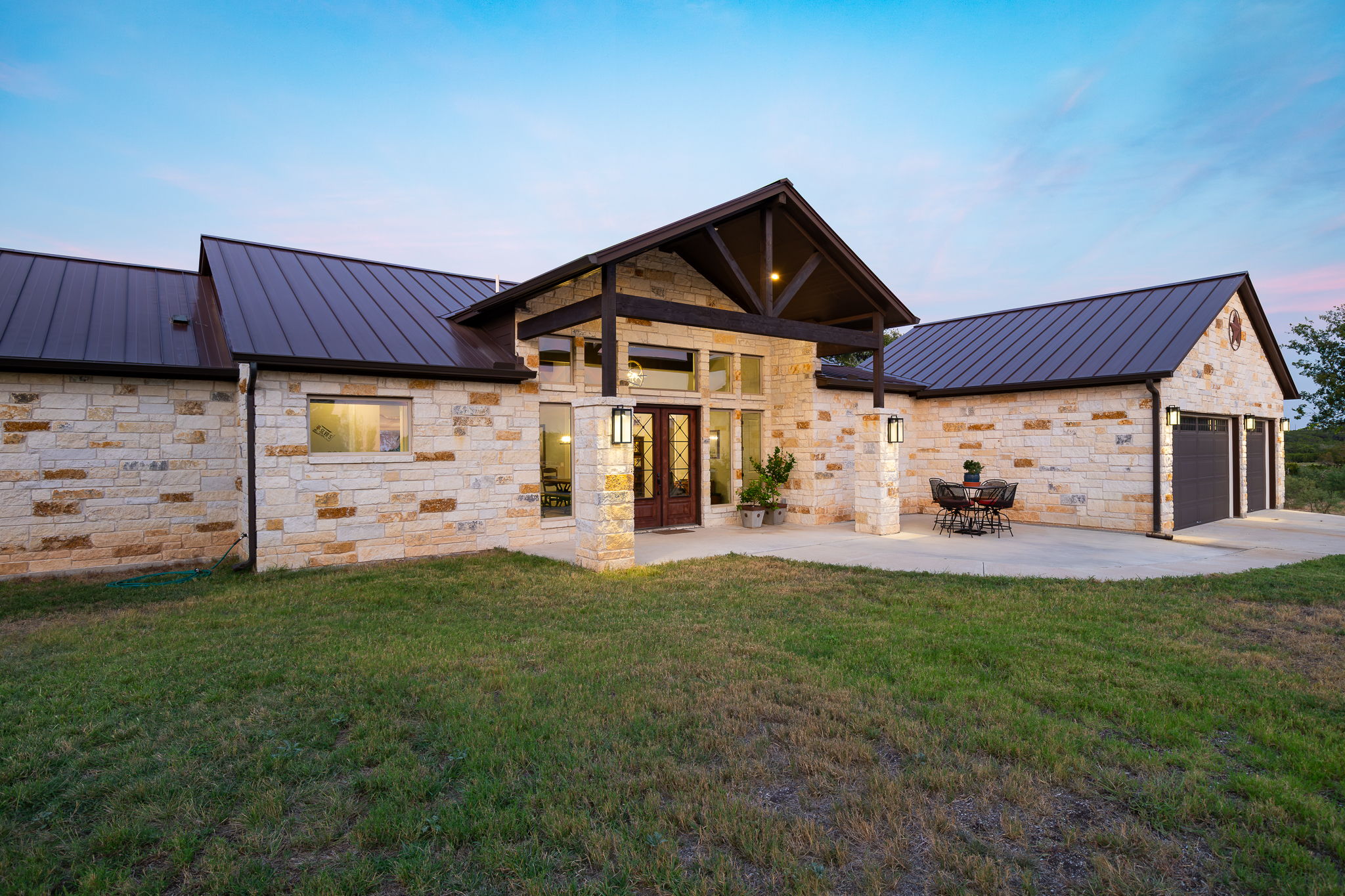 main property photo 32