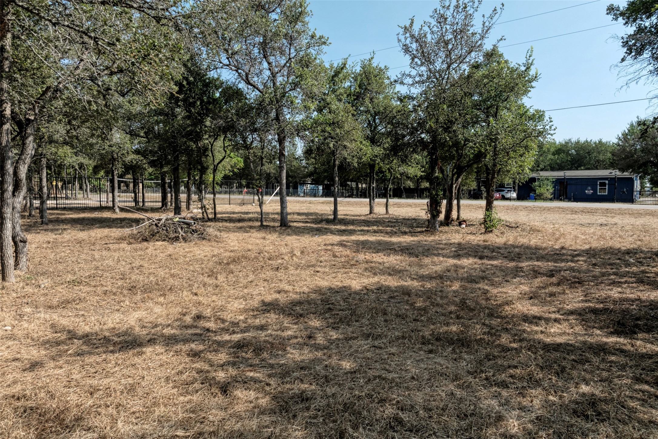 main property photo 7