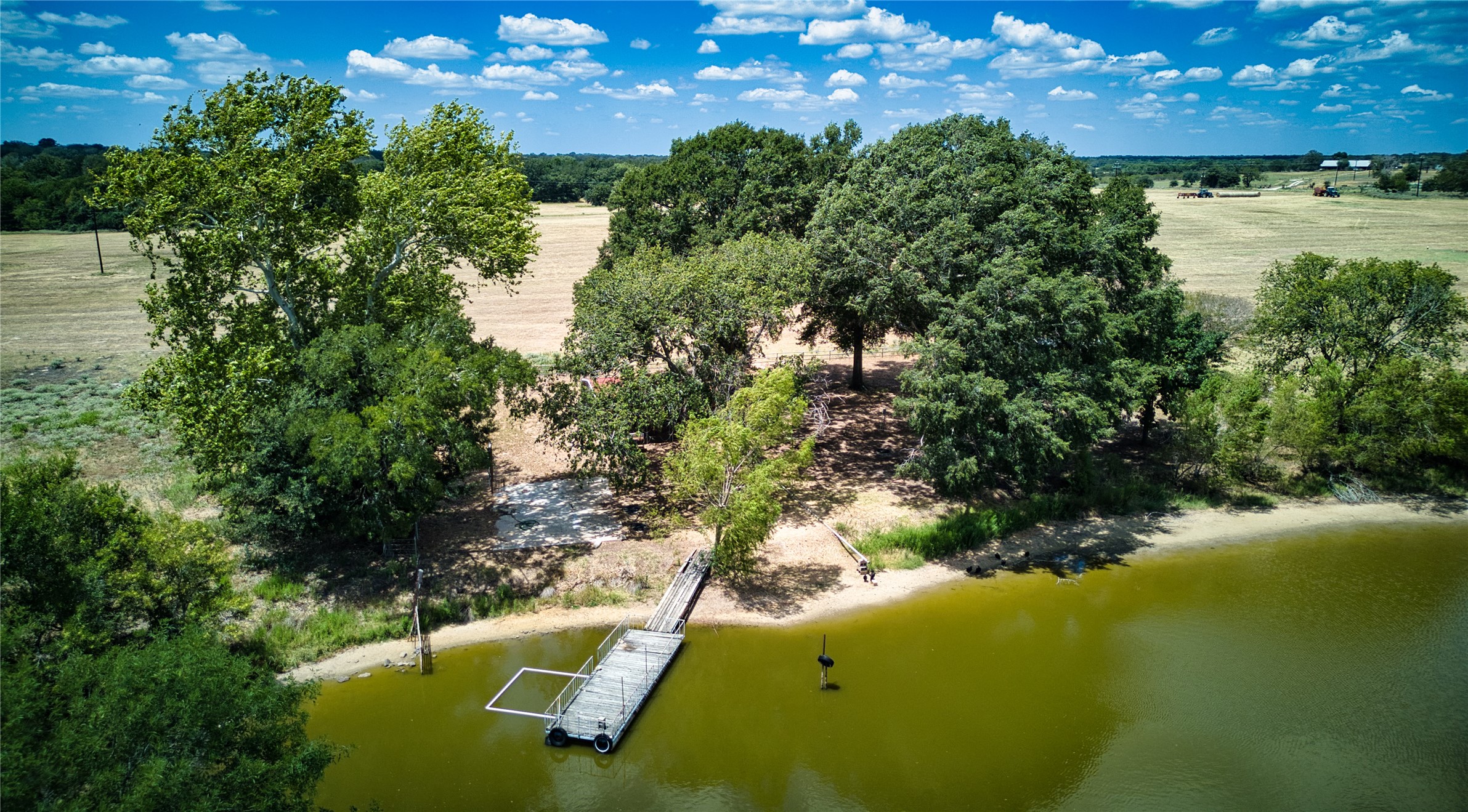 main property photo 16