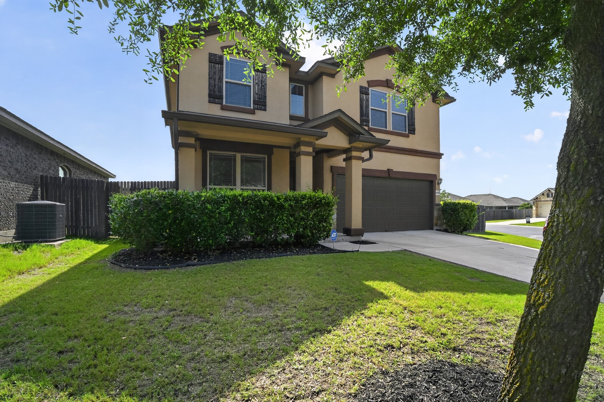 main property photo 29