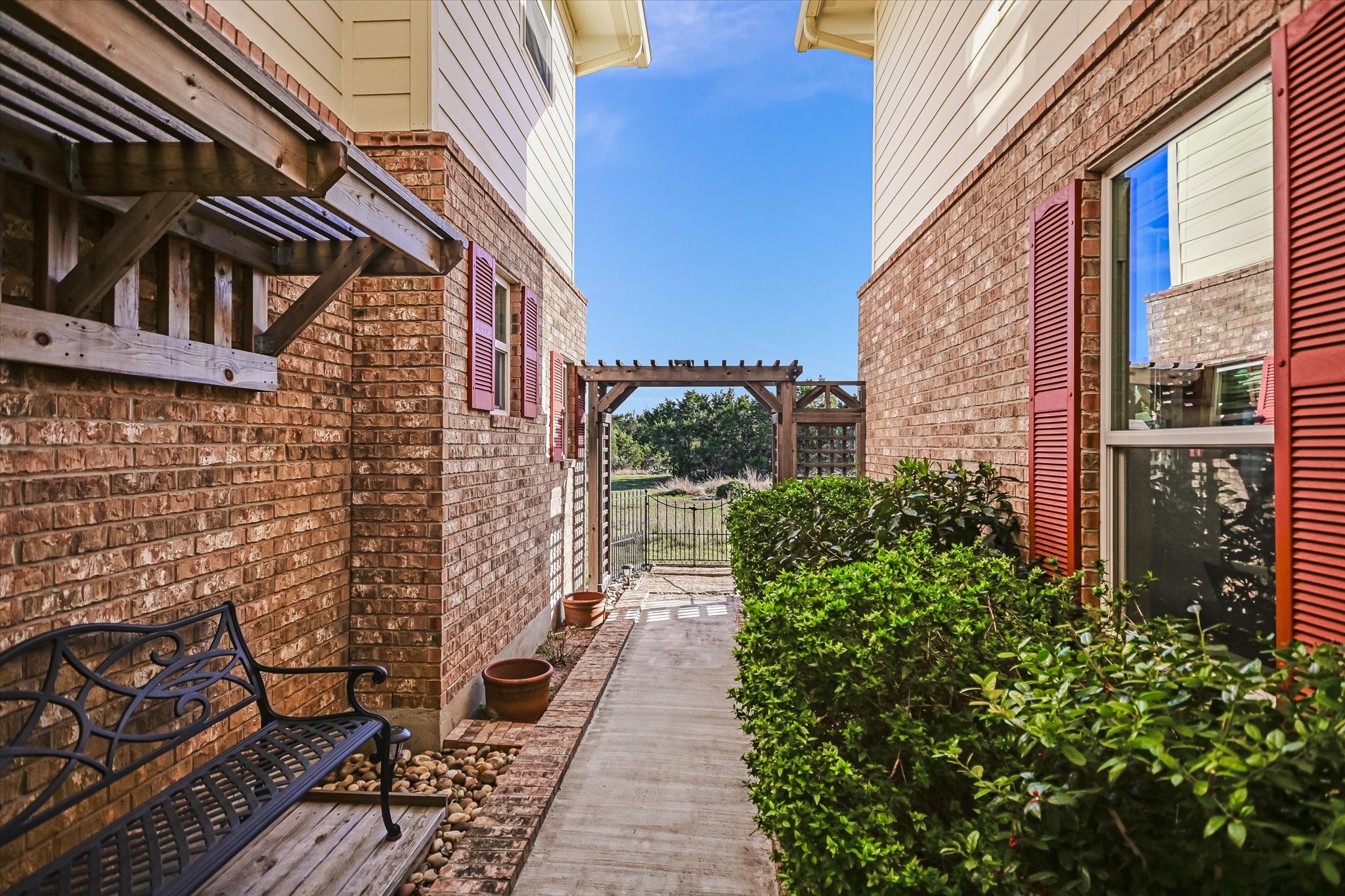 main property photo 26