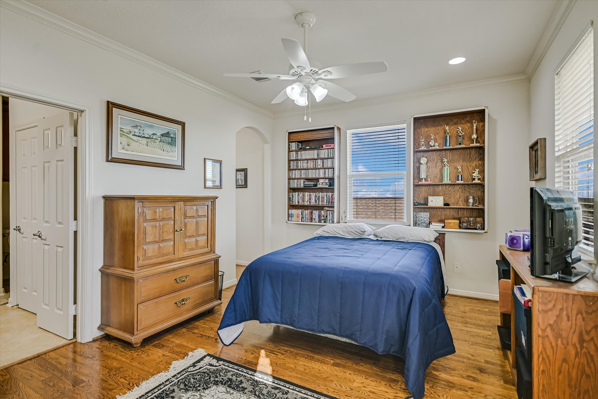 main property photo 35