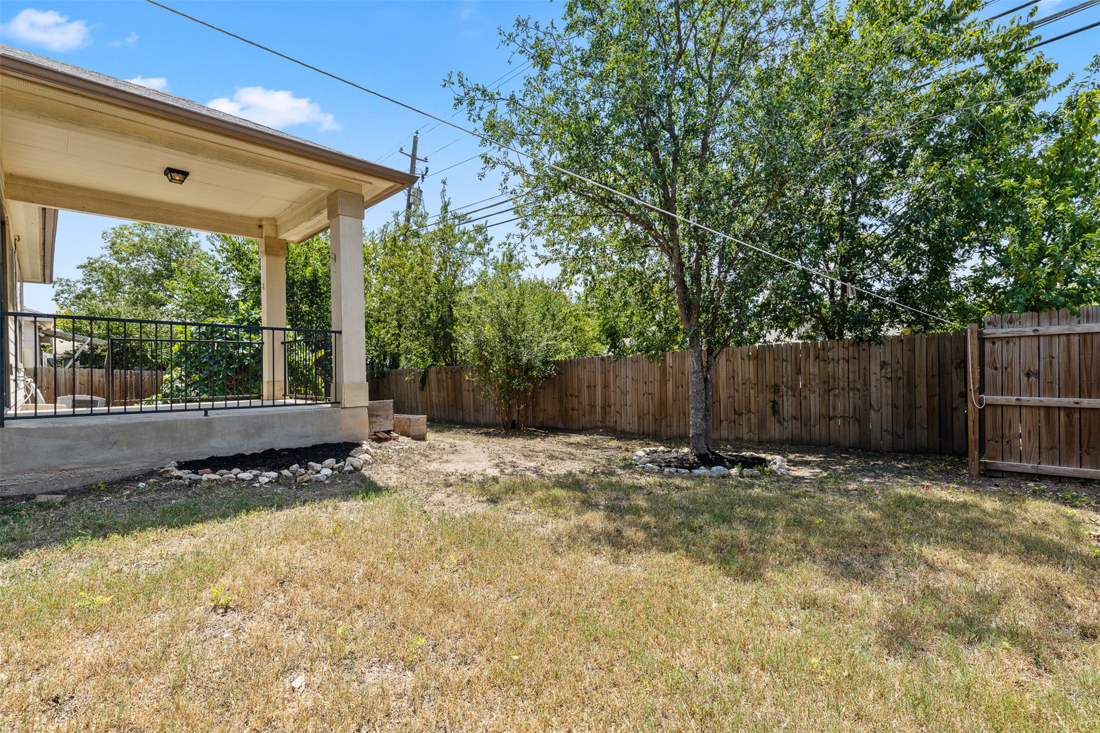 main property photo 15
