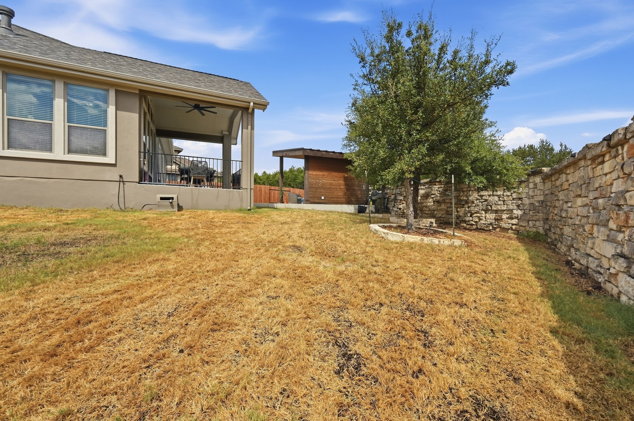 main property photo 33