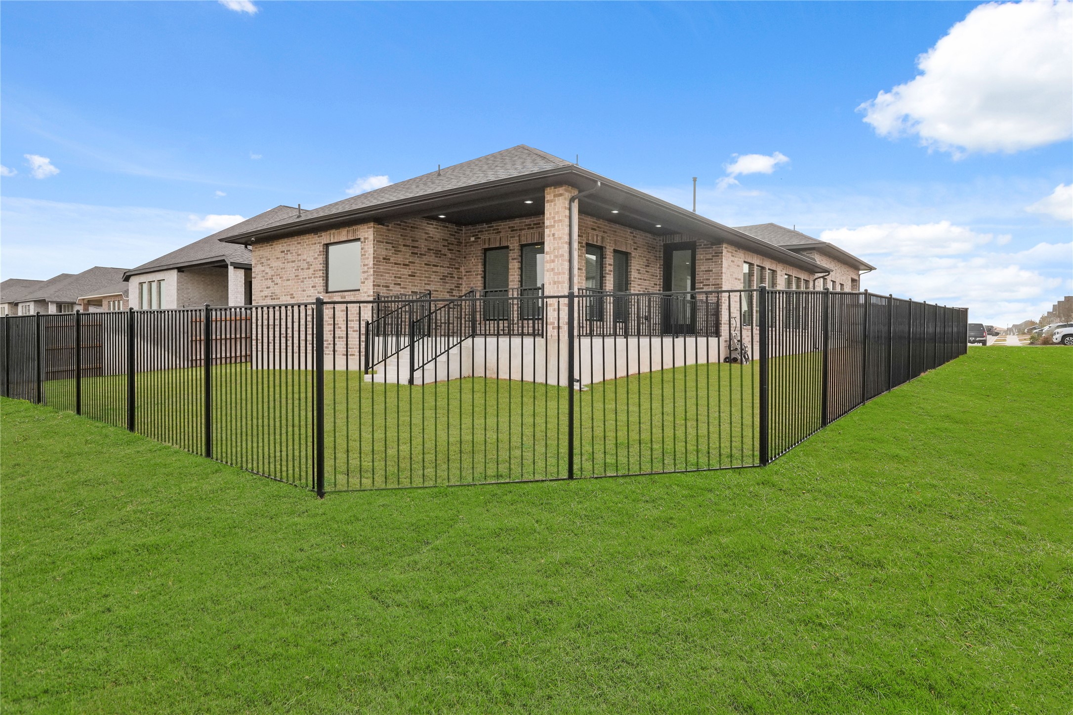main property photo 24