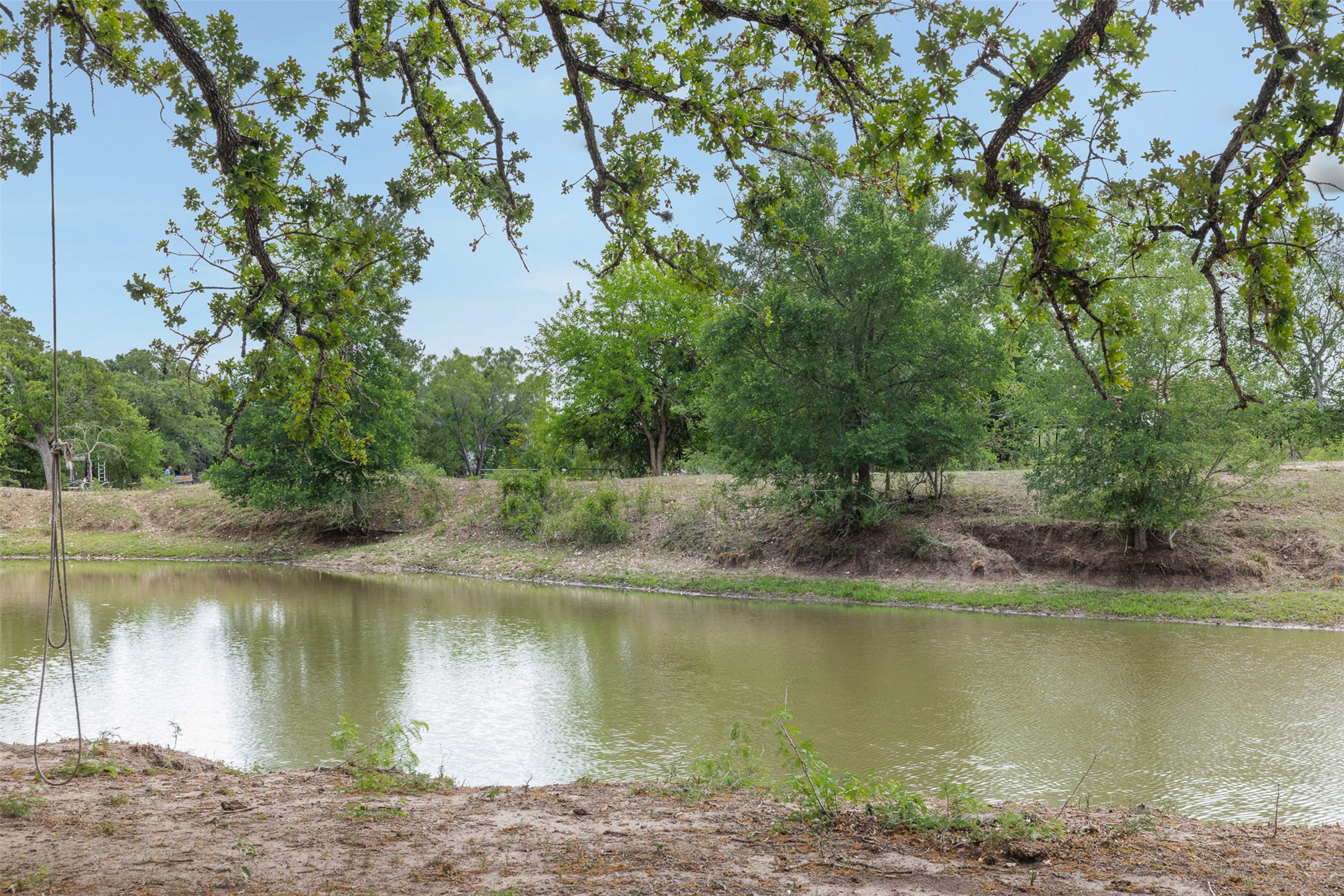 main property photo 27