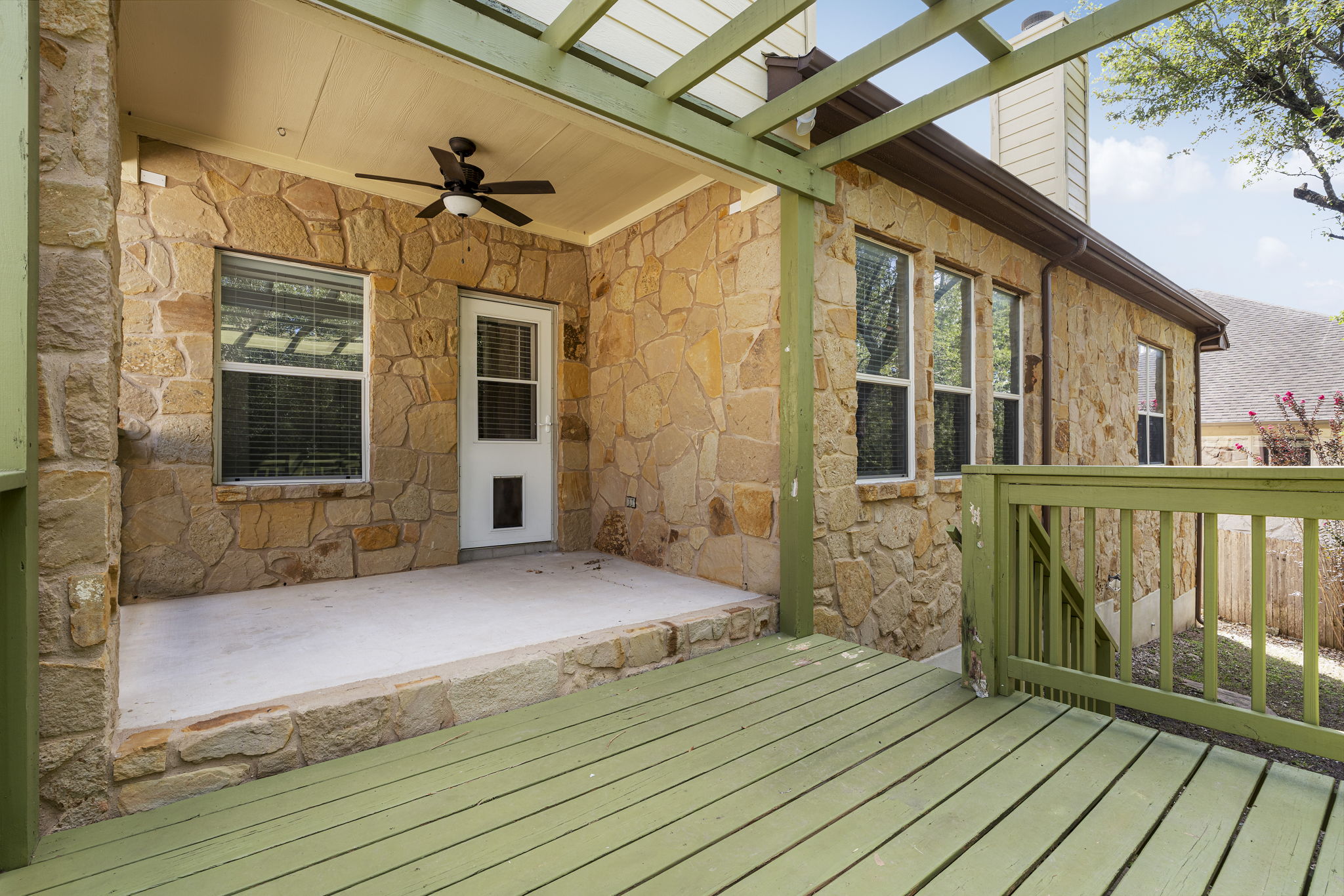 main property photo 18