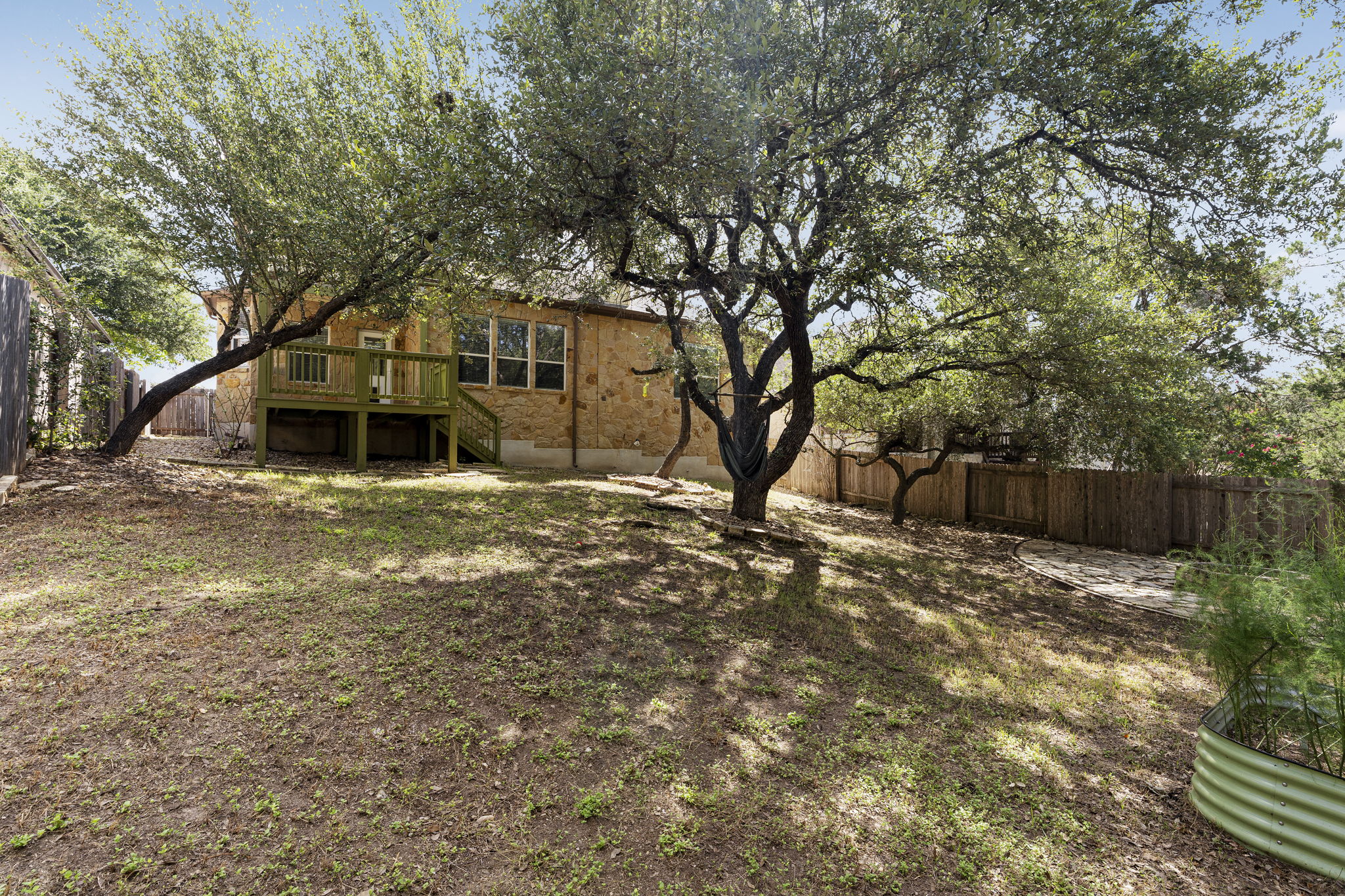 main property photo 19