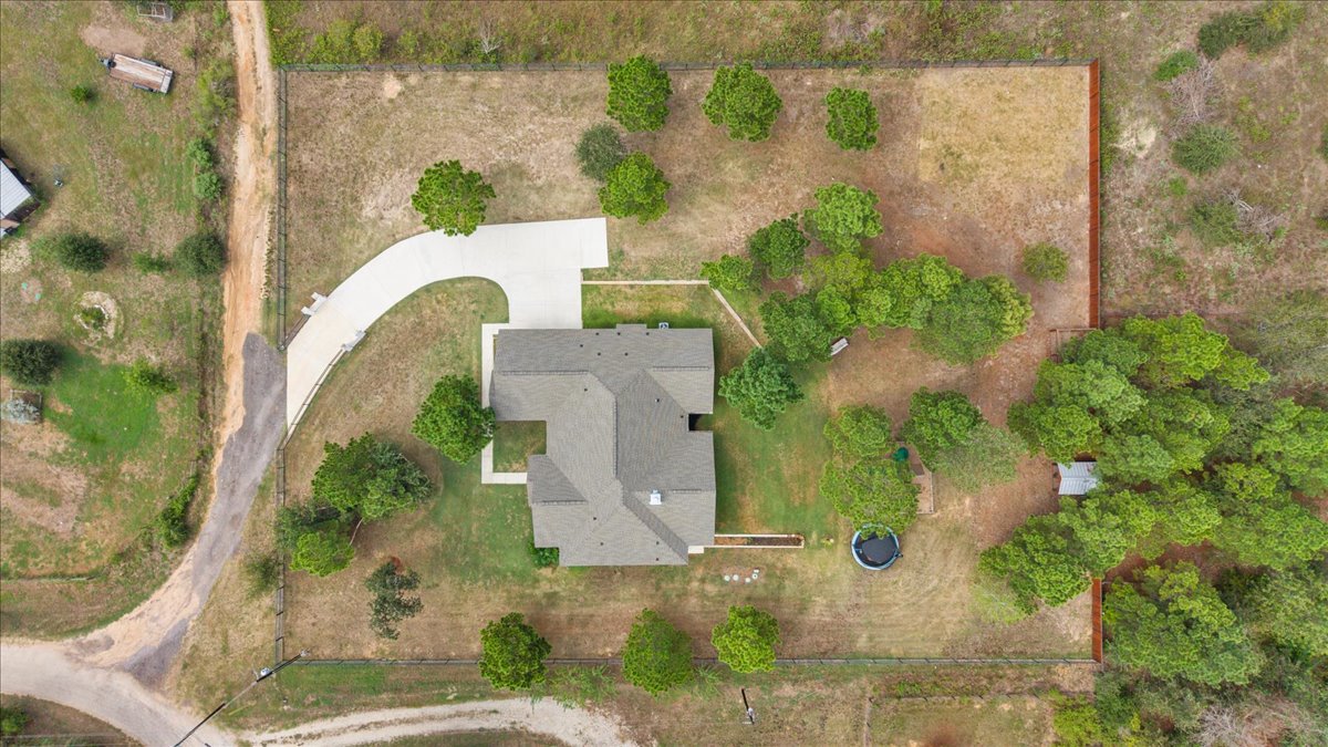 main property photo 39