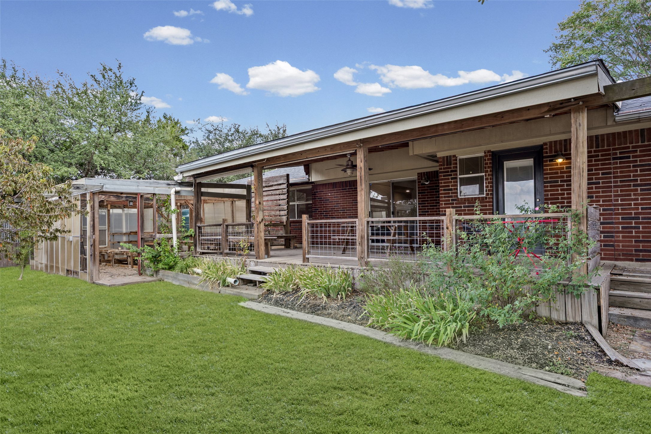 main property photo 31