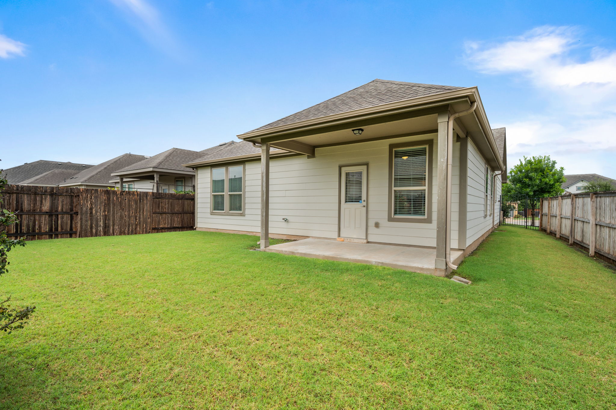 main property photo 25