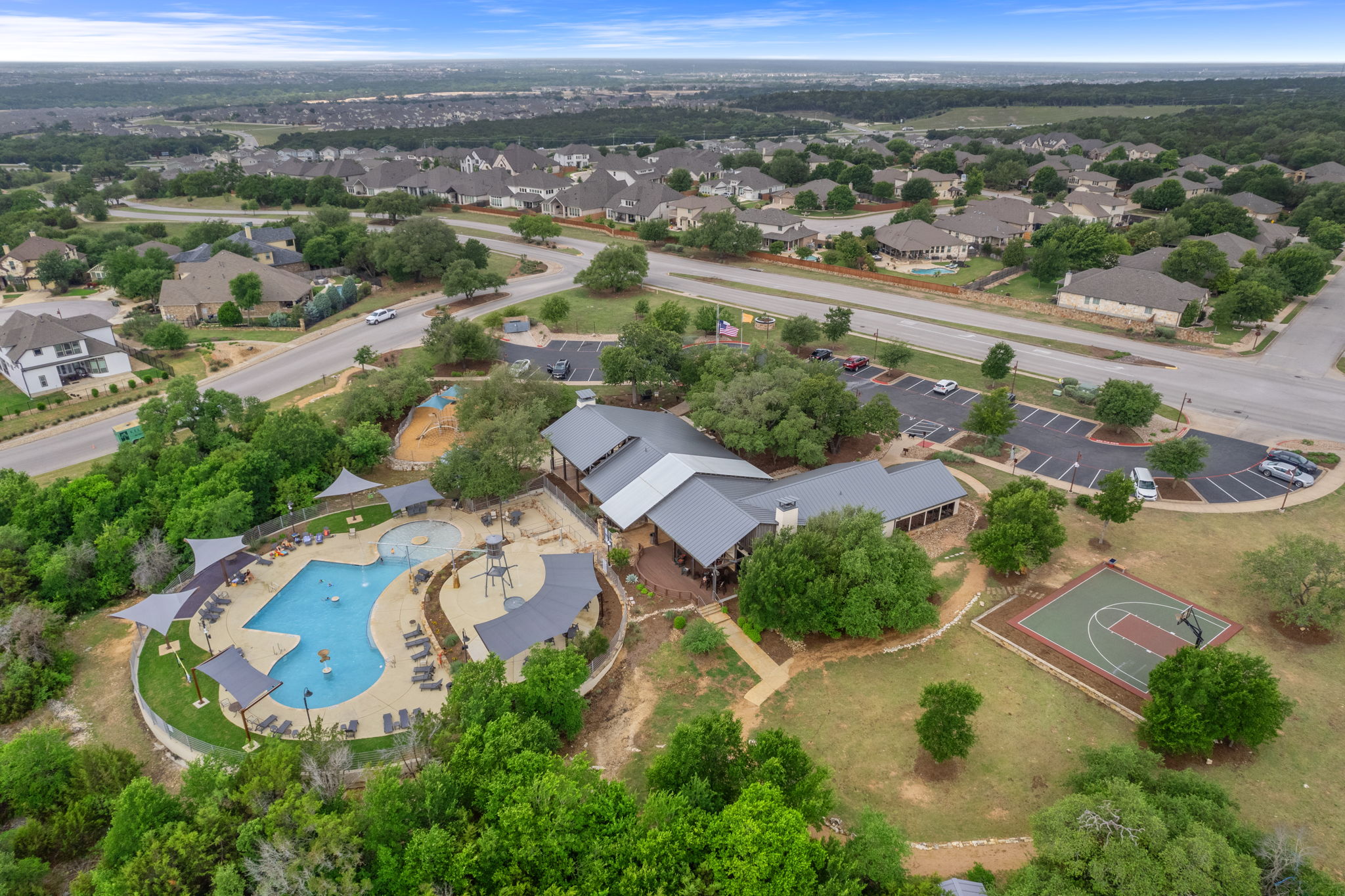 main property photo 31
