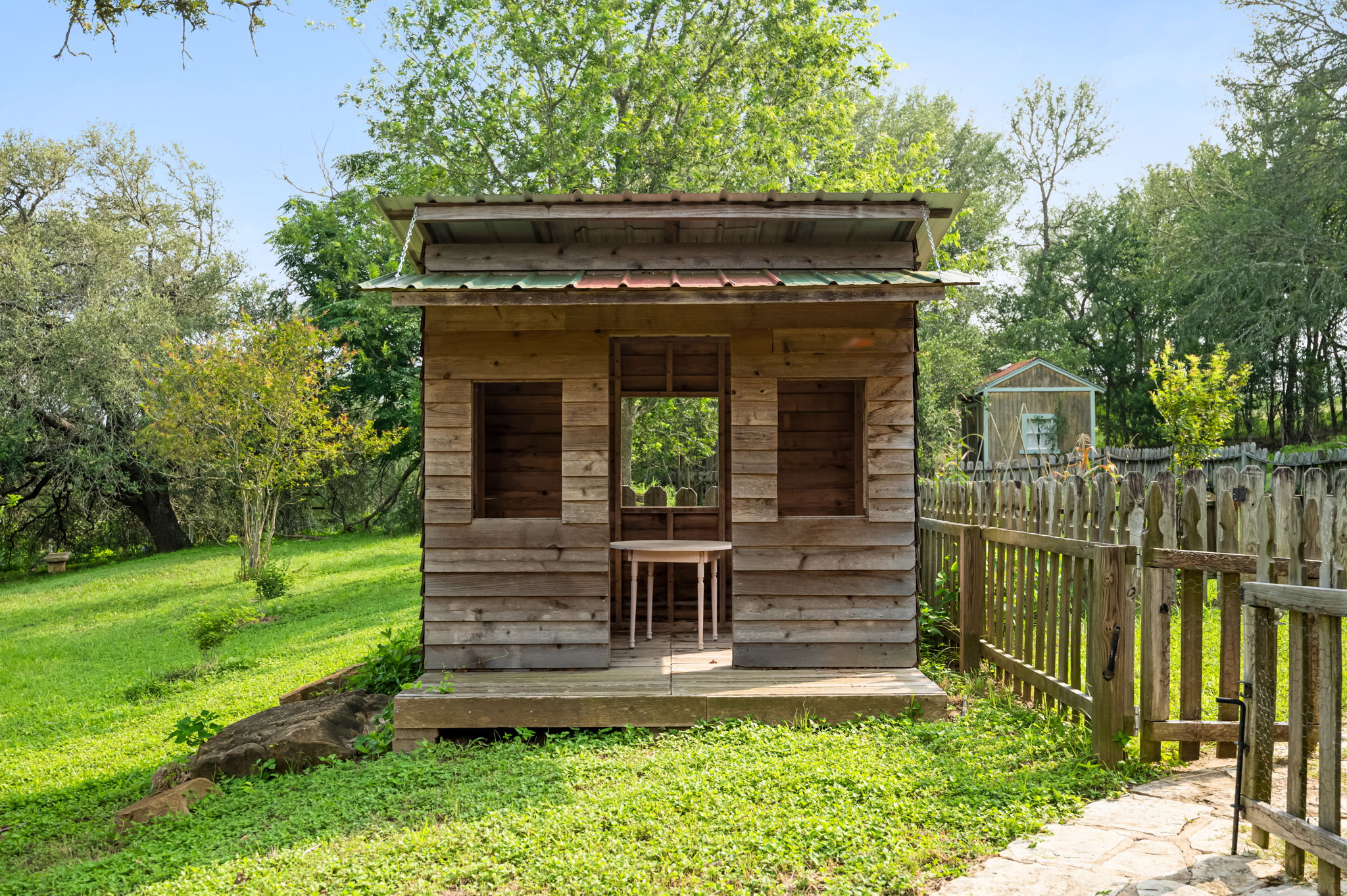 main property photo 33