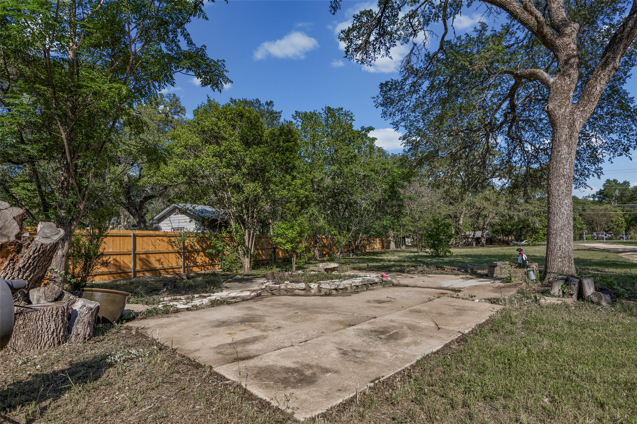 main property photo 13