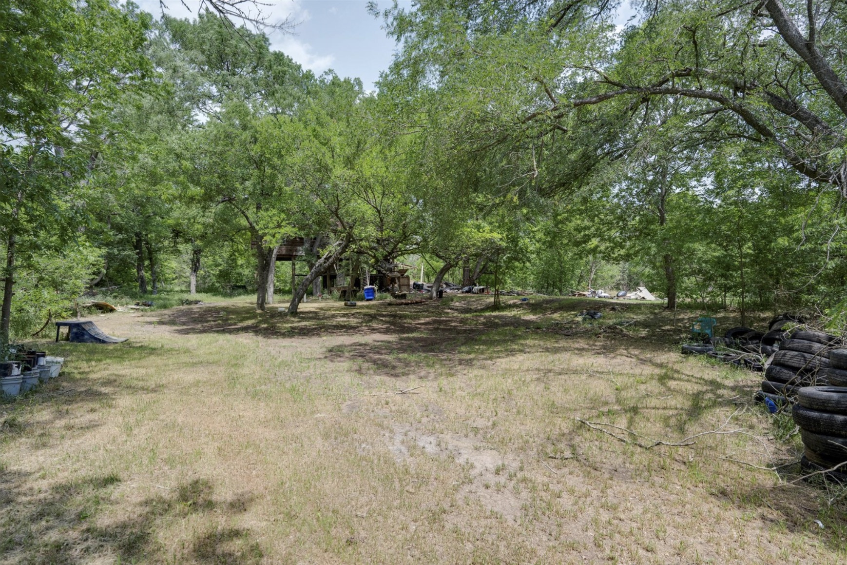 main property photo 4