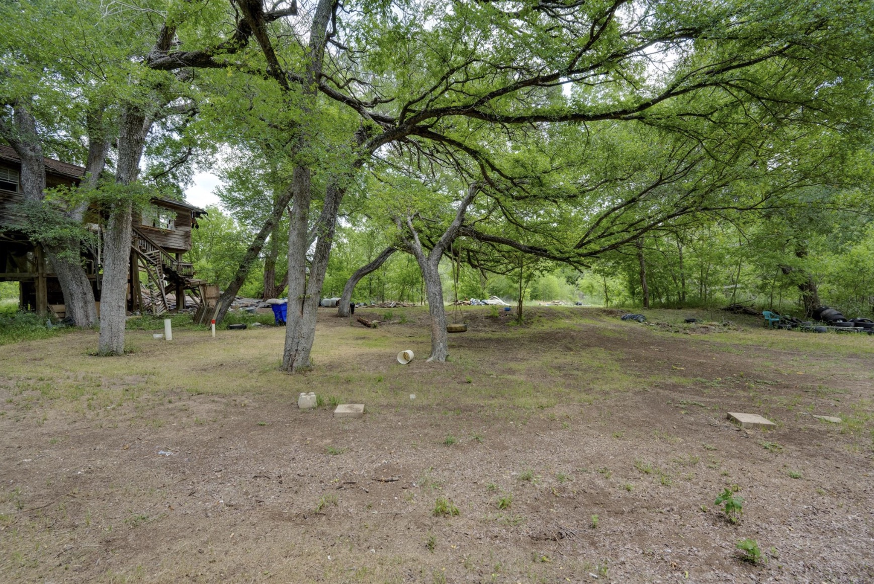 main property photo 5