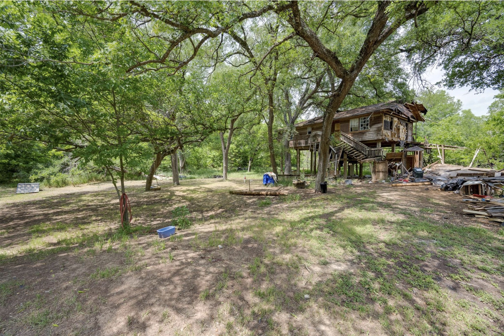 main property photo 8