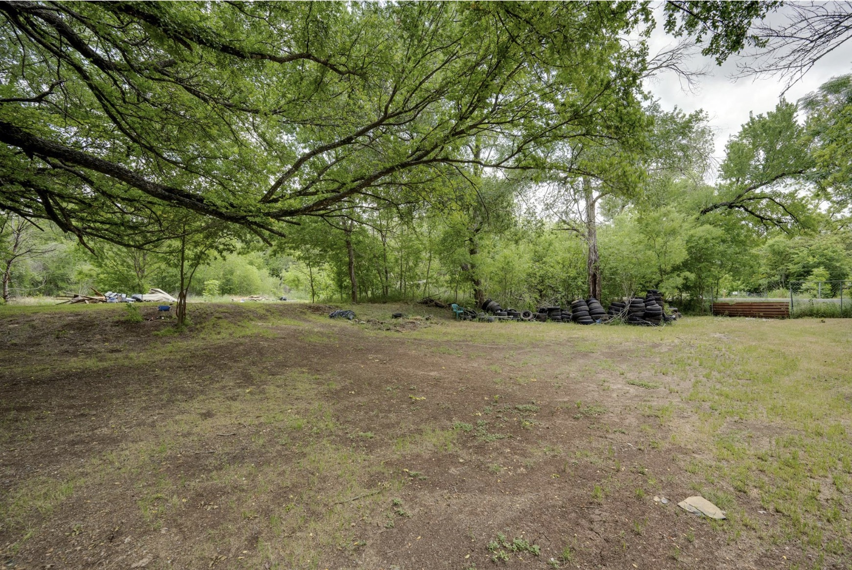 main property photo 9