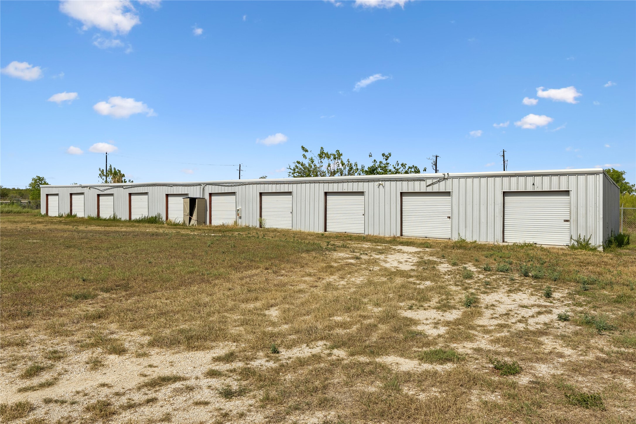 main property photo 18