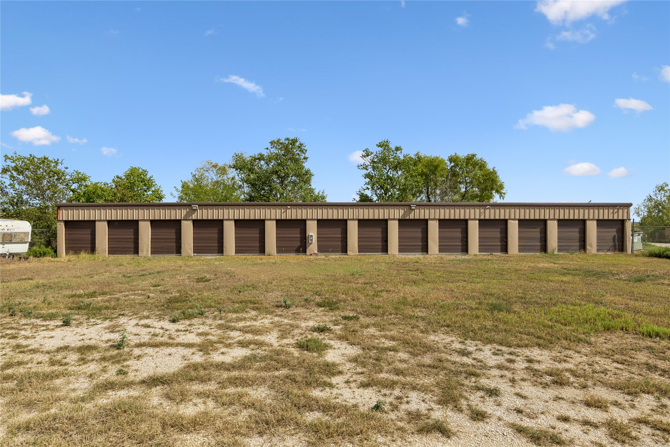 main property photo 22