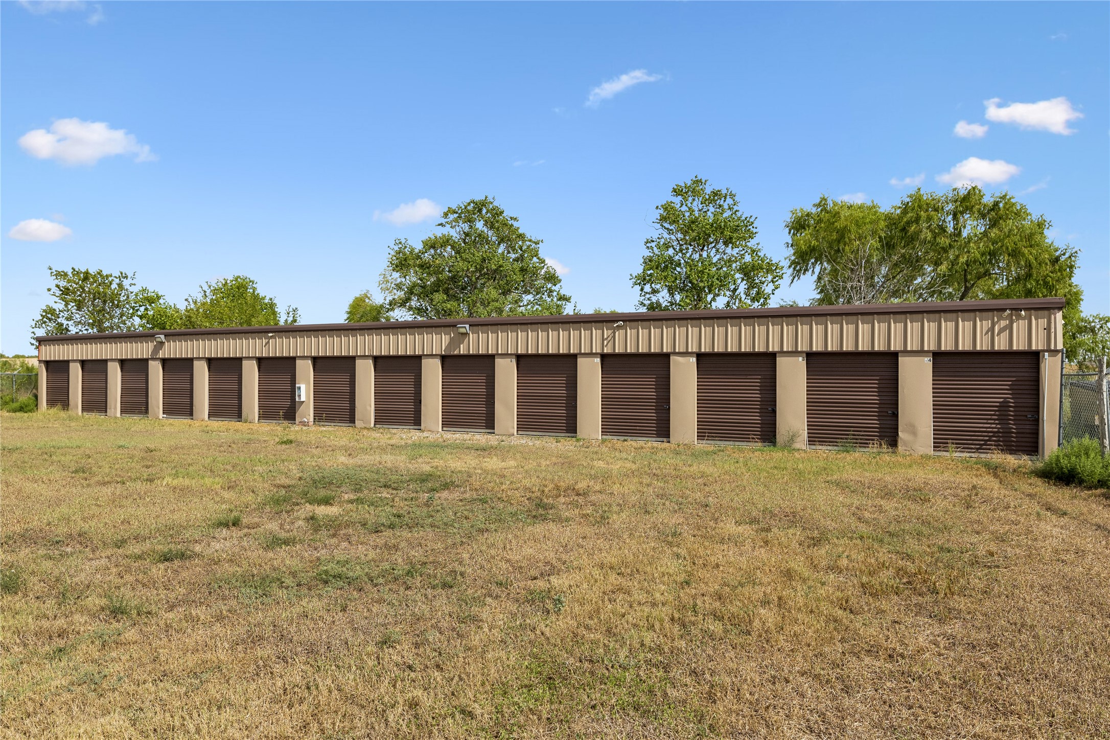 main property photo 23
