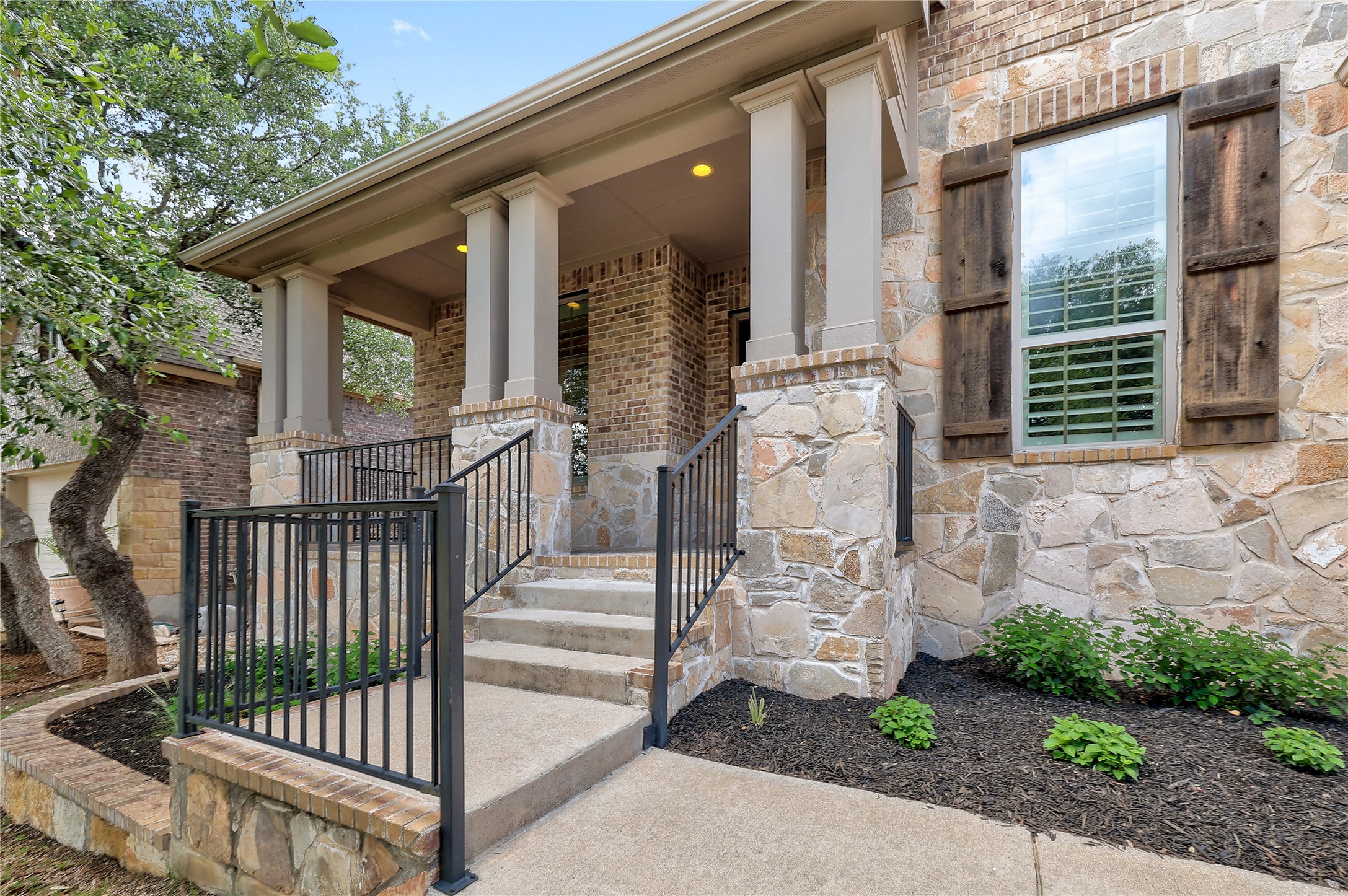 main property photo 36