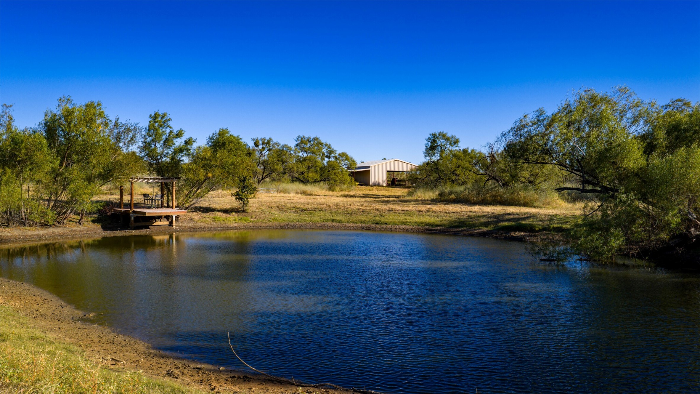 main property photo 30