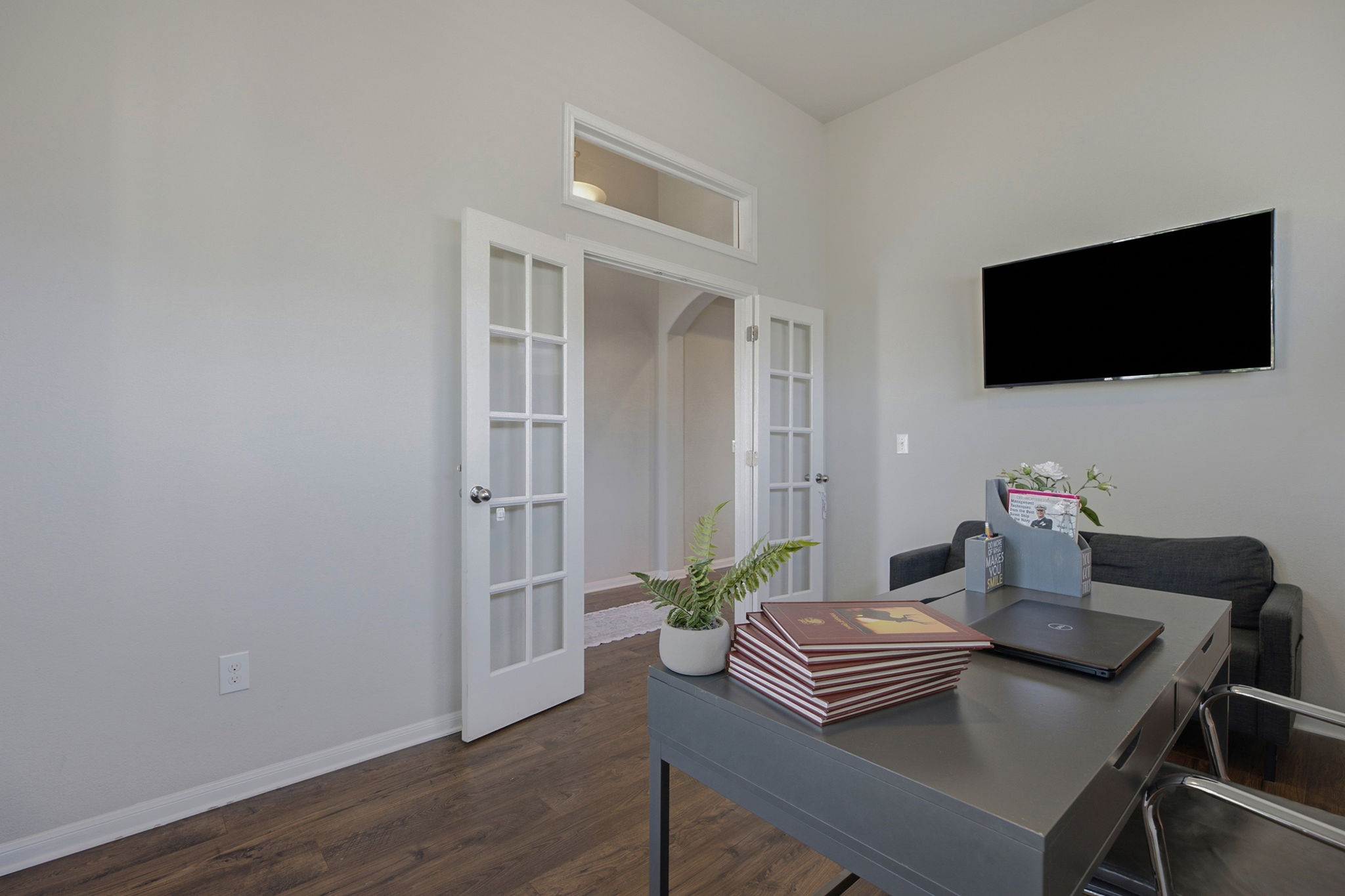 main property photo 13