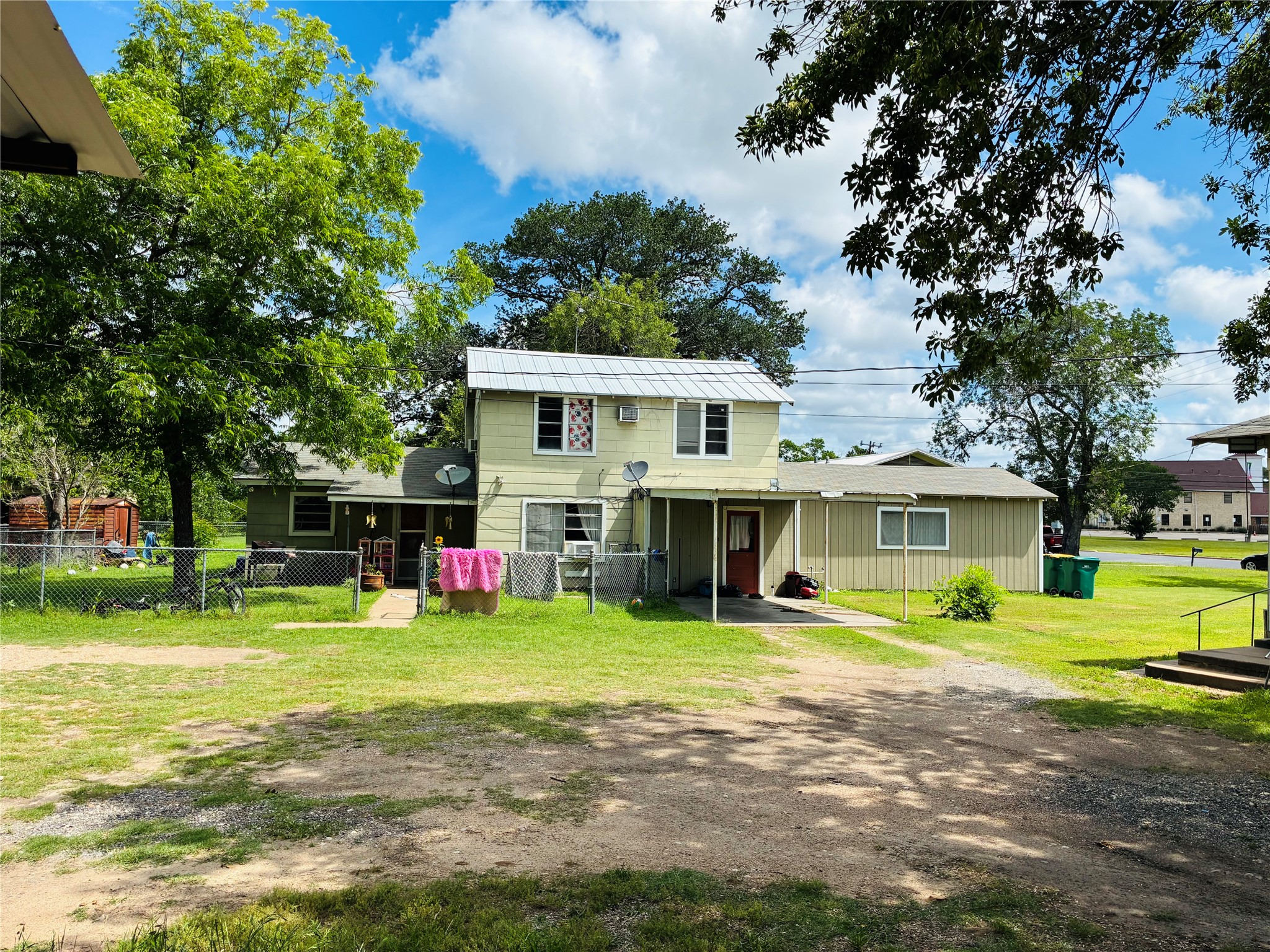 main property photo 3