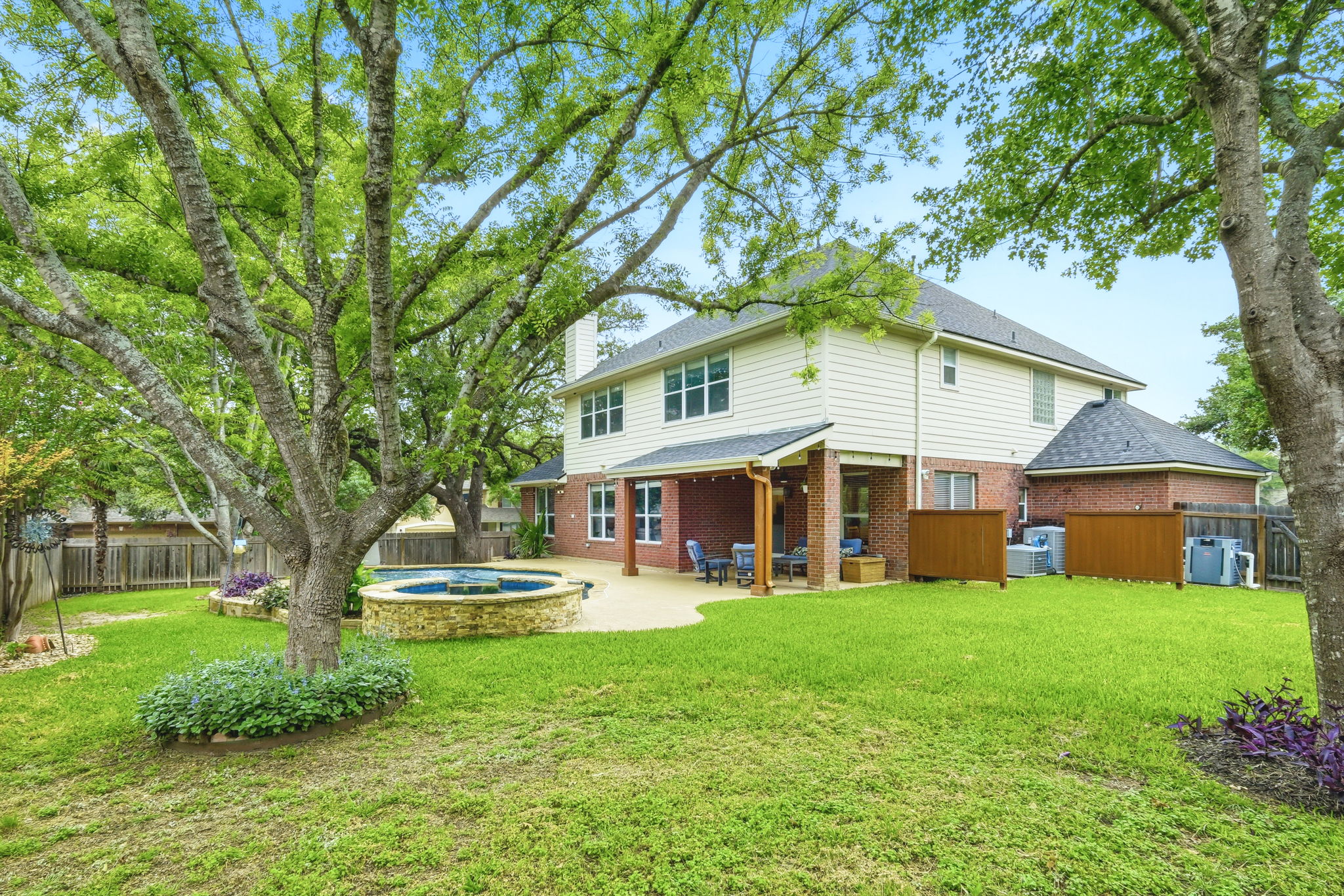 main property photo 31