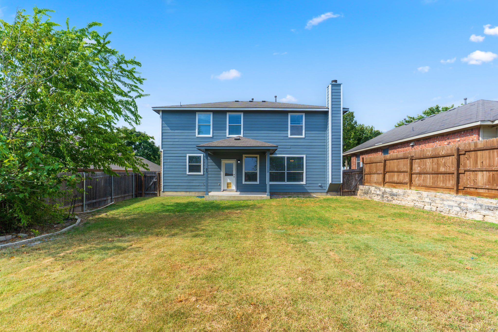 main property photo 29
