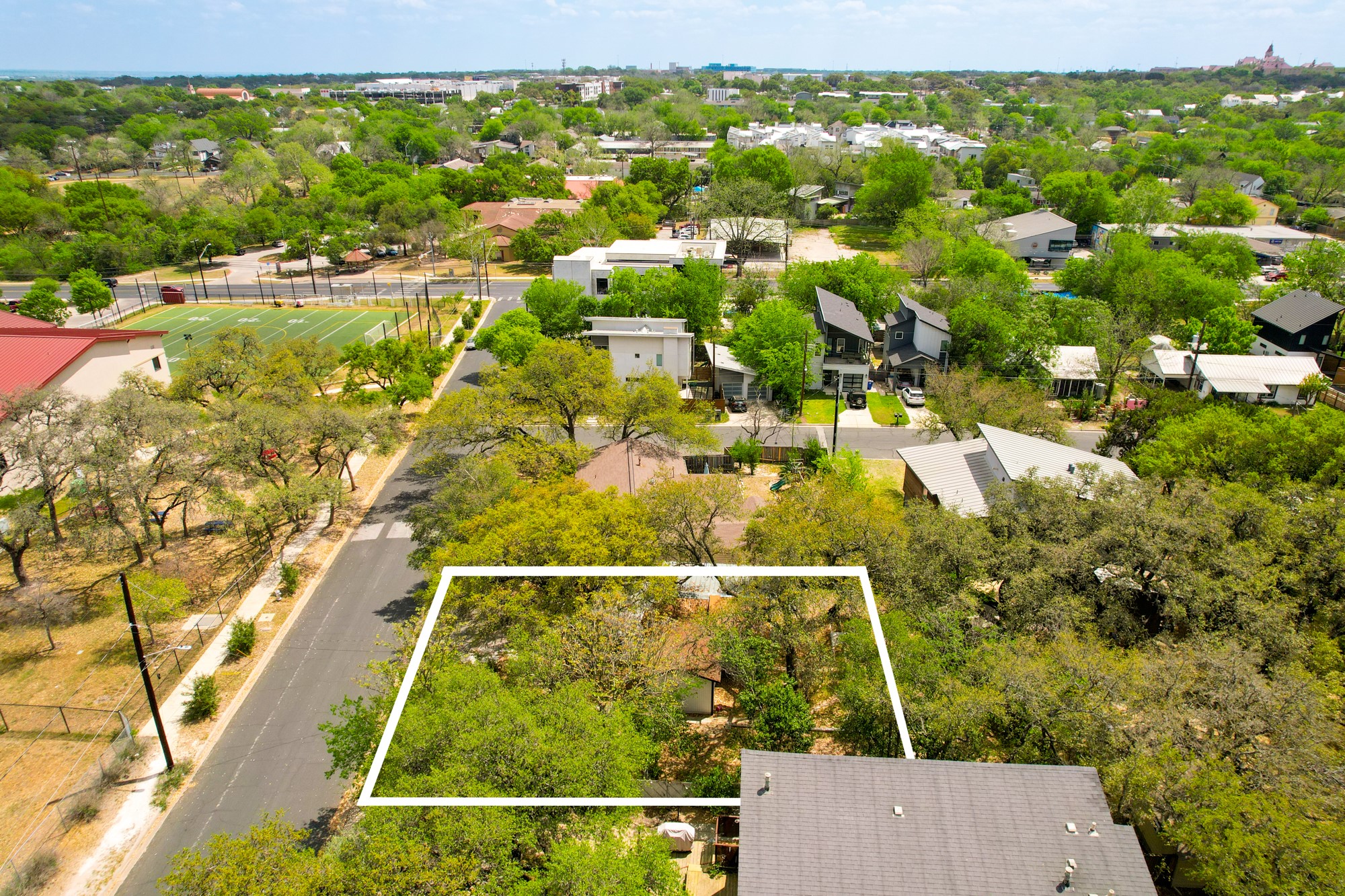 main property photo 13