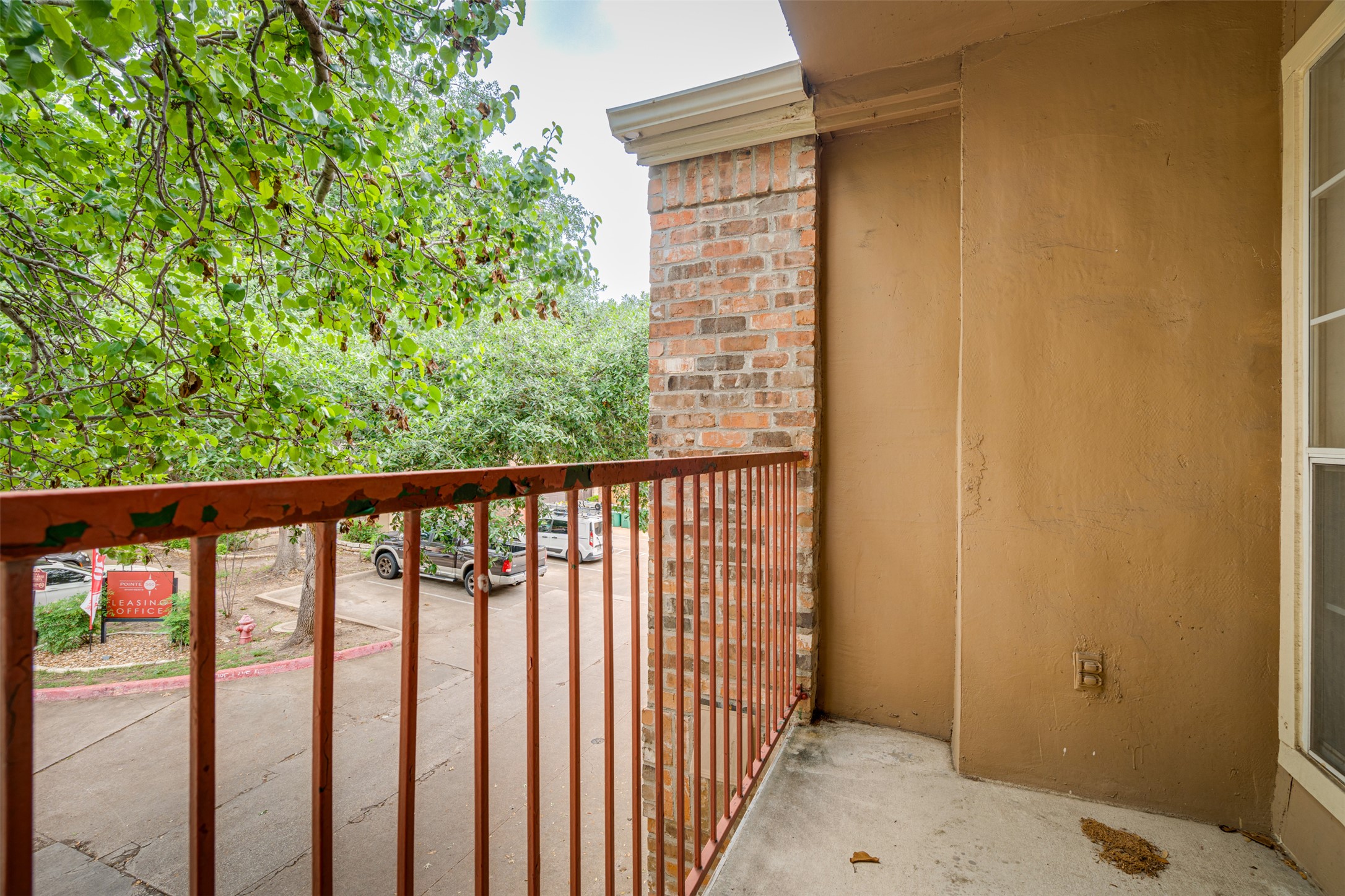main property photo 12