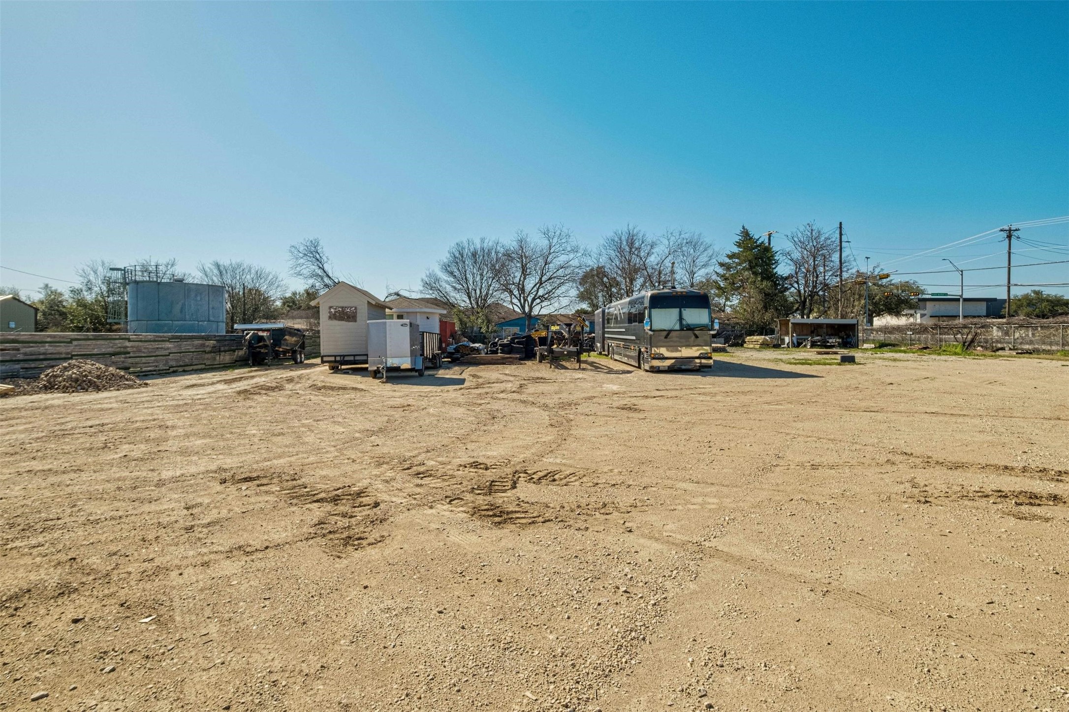 main property photo 9