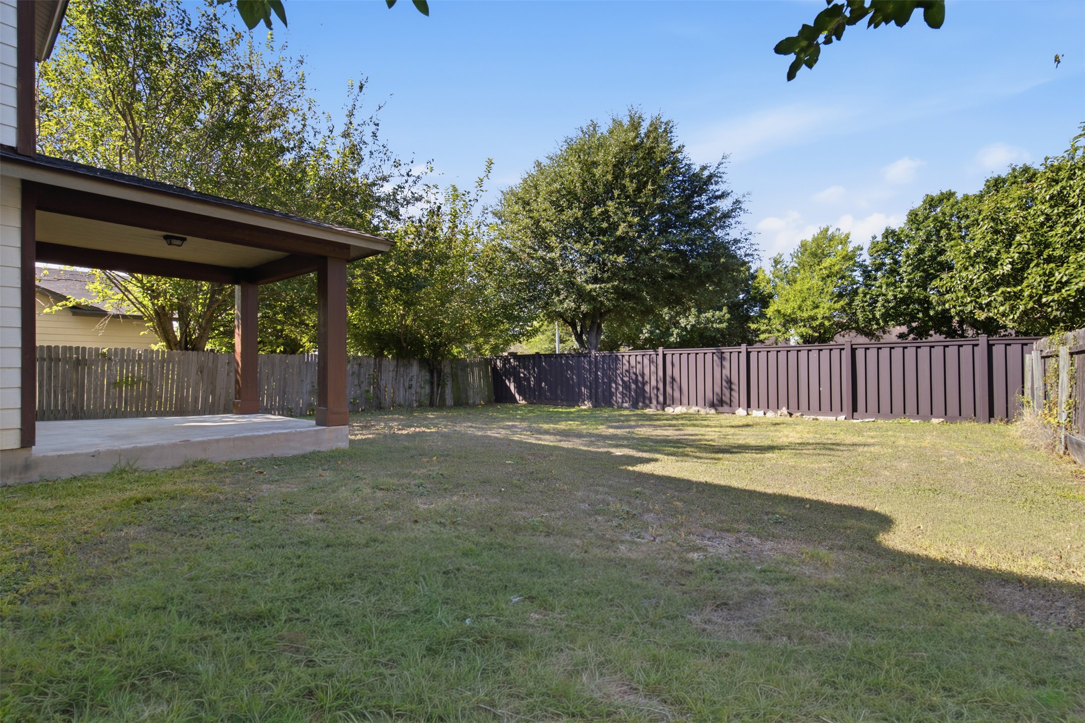 main property photo 33