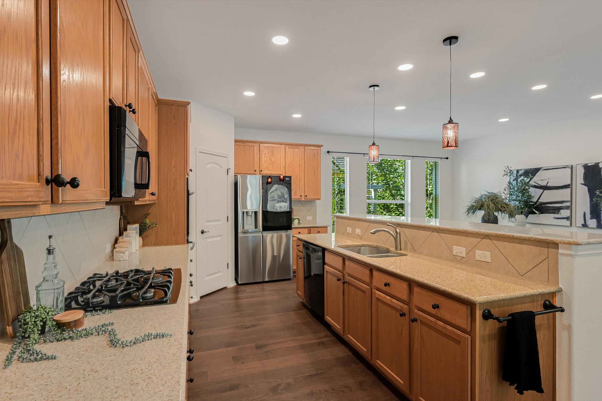 main property photo 4