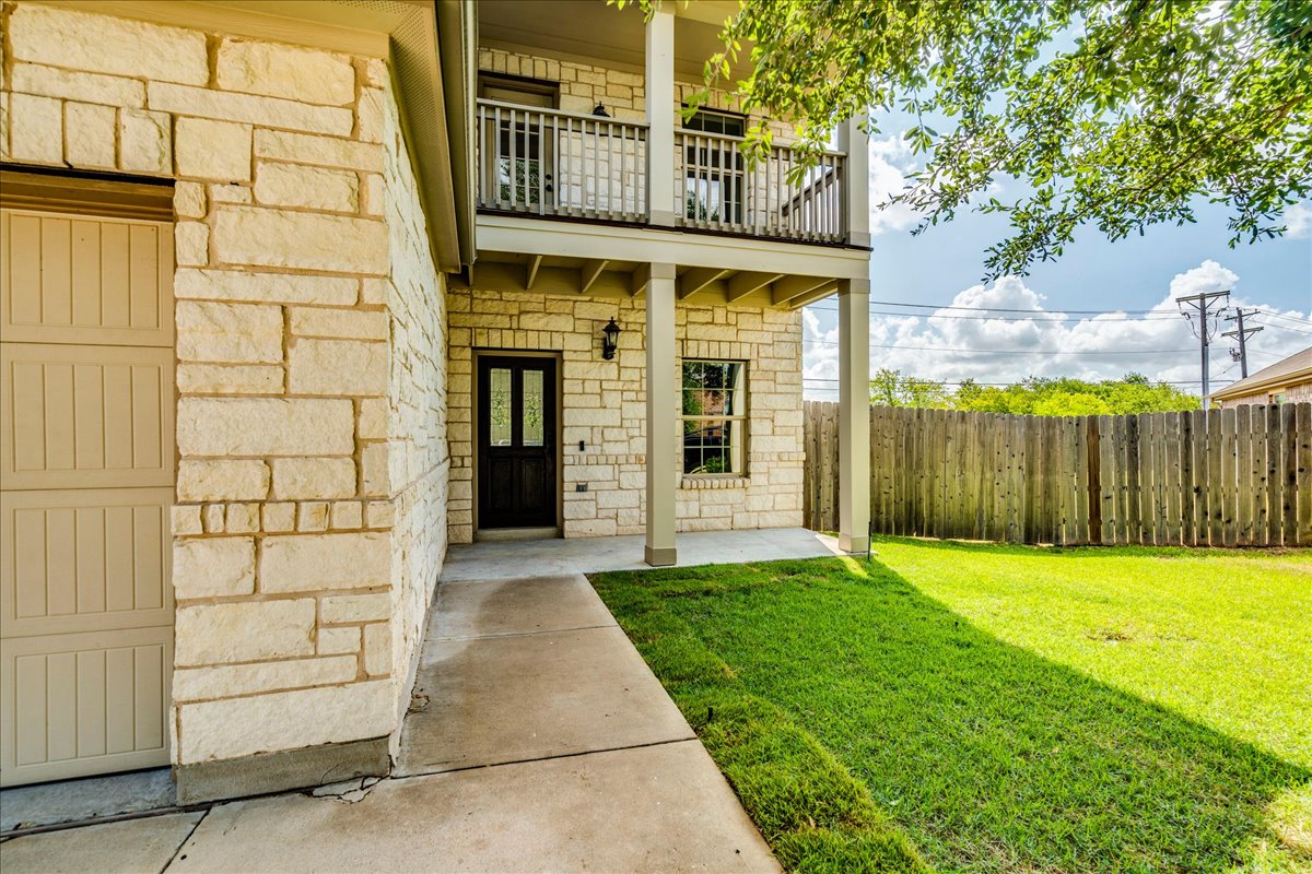 main property photo 3