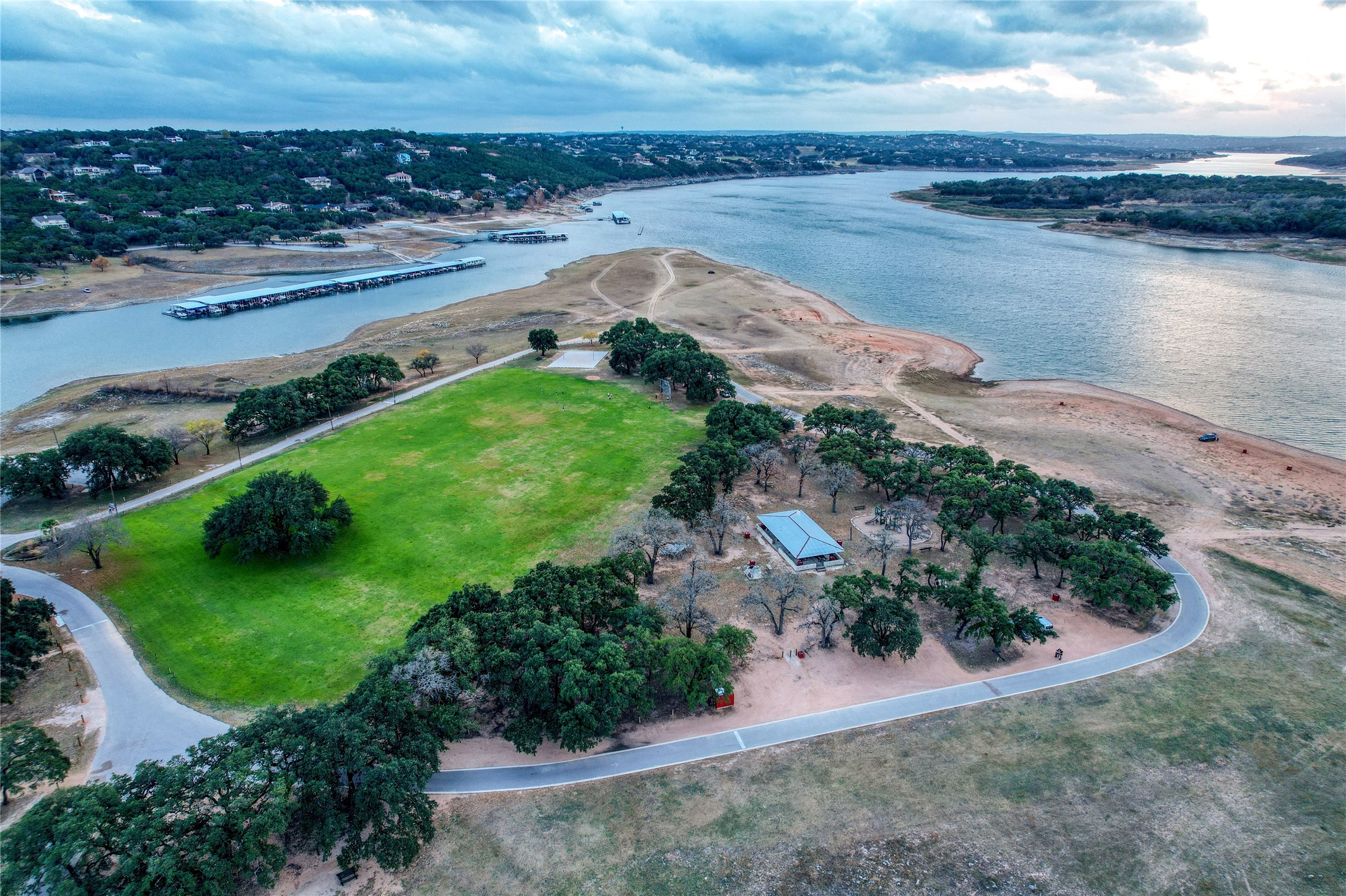 main property photo 16