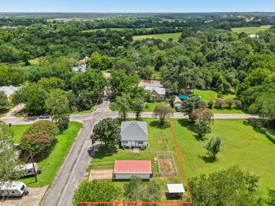 main property photo 37