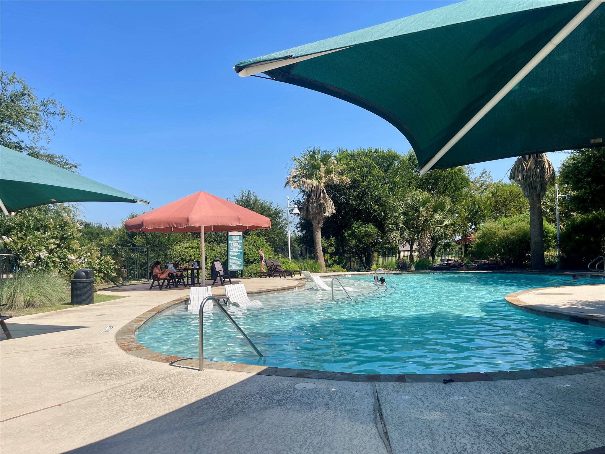 main property photo 34