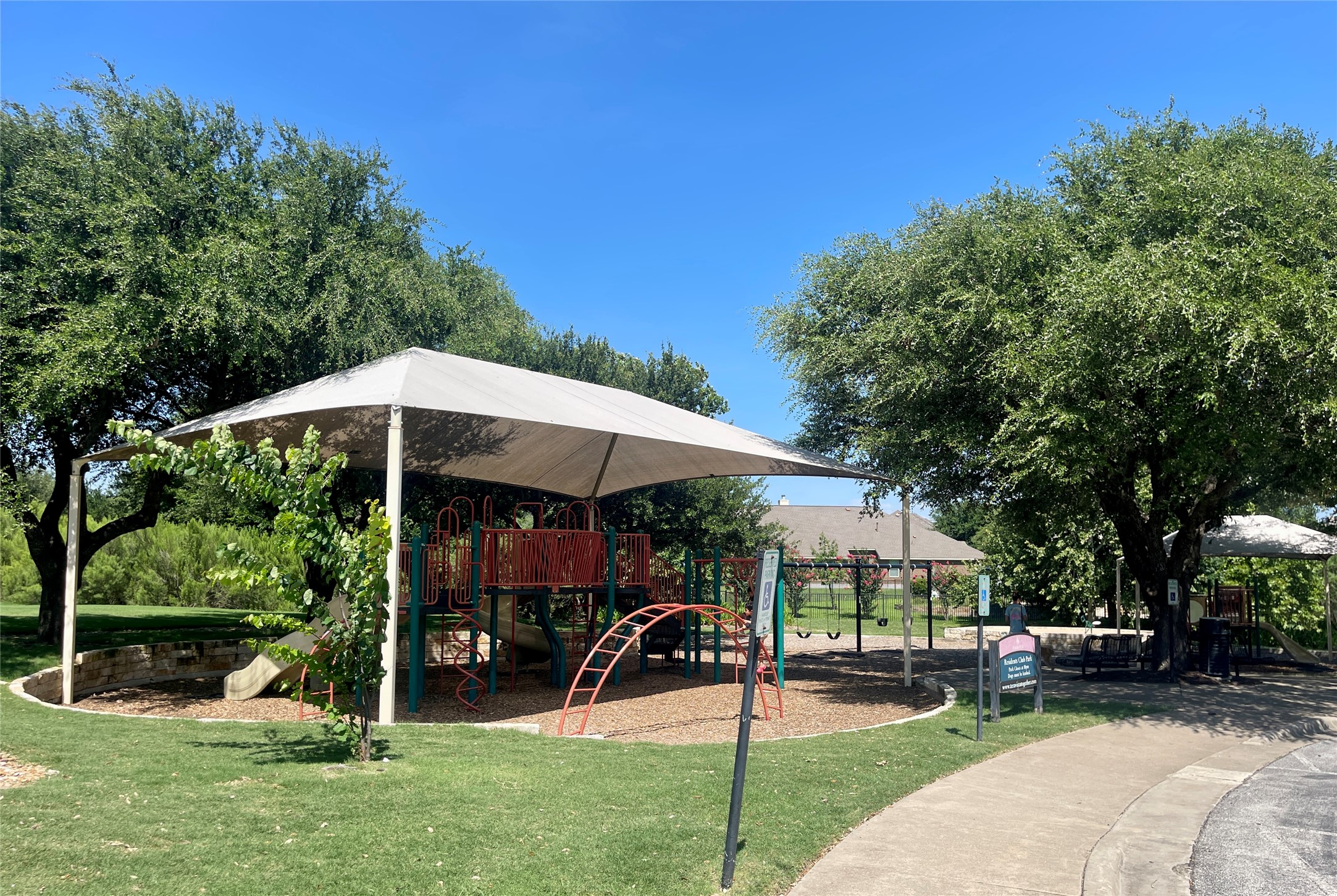 main property photo 39