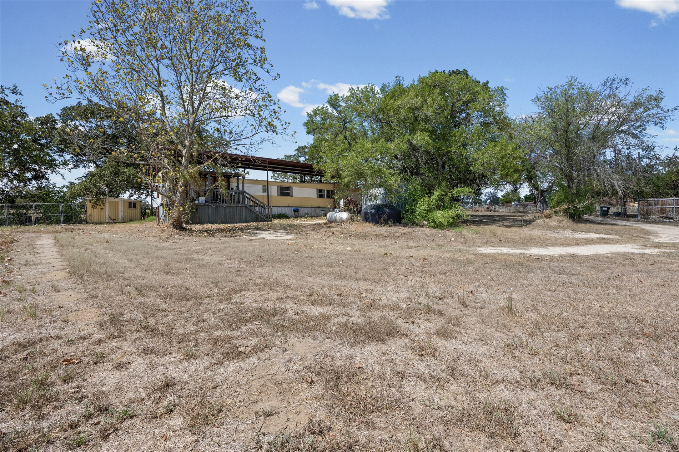 main property photo 17