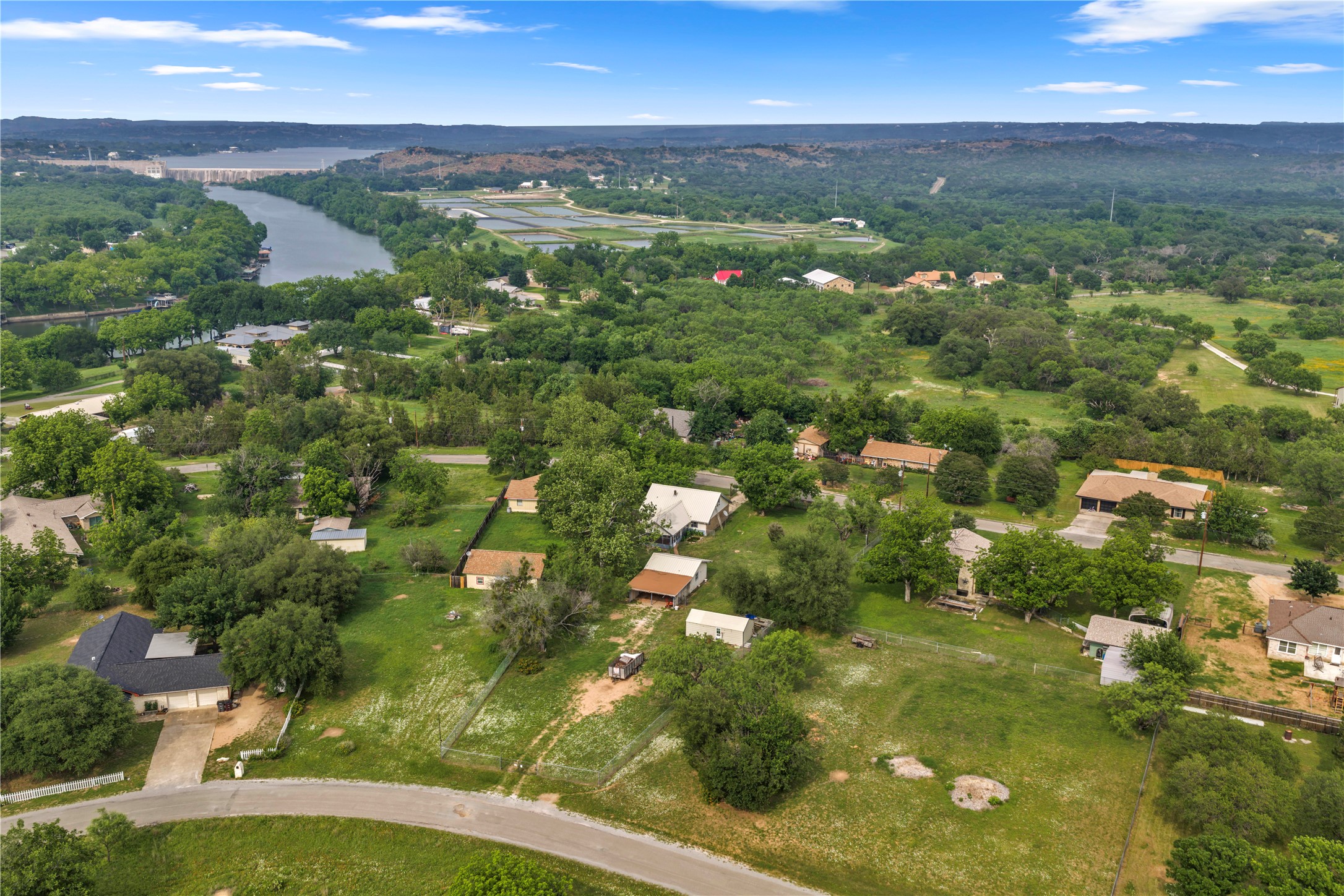 main property photo 3