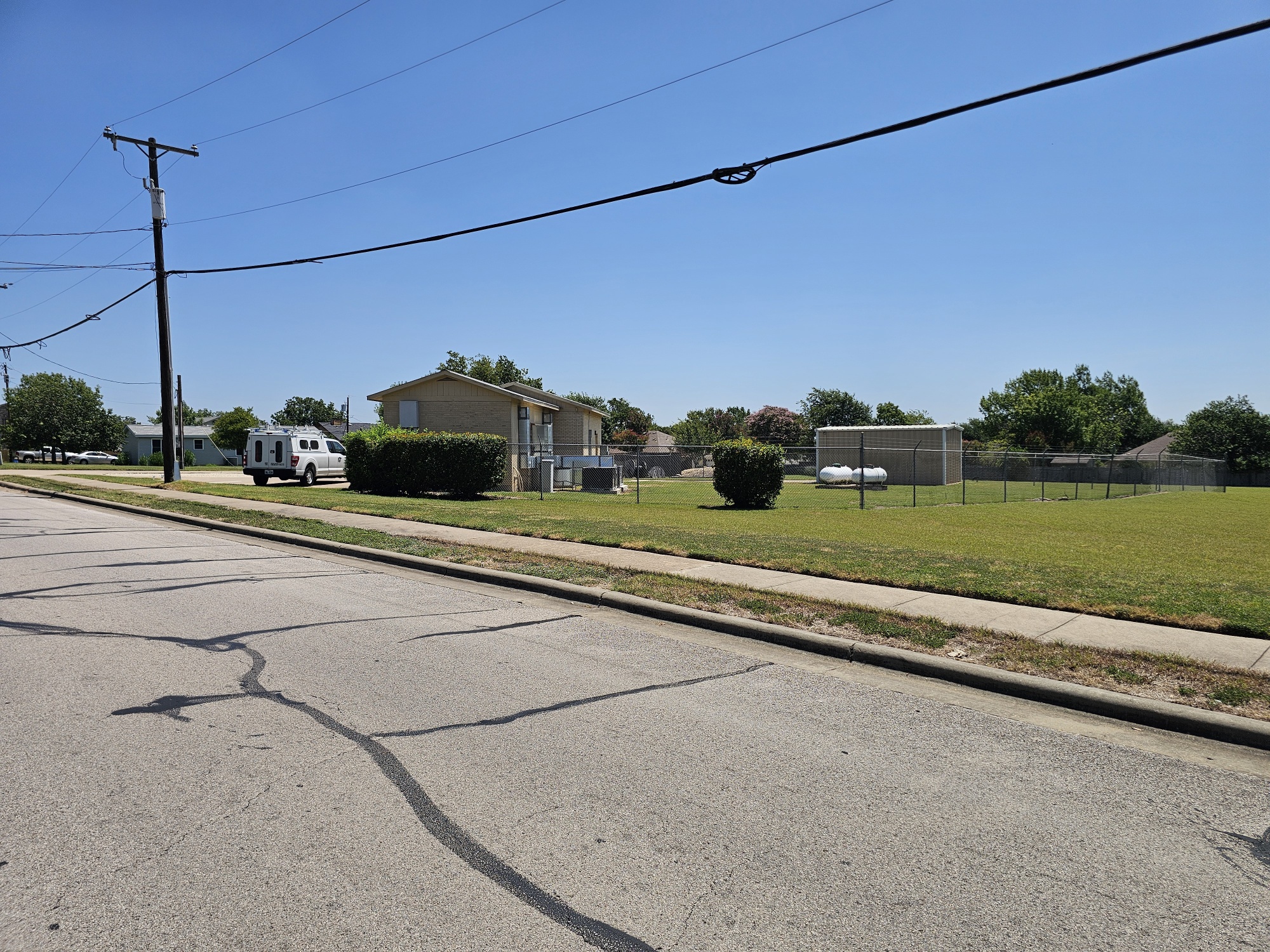 main property photo 13