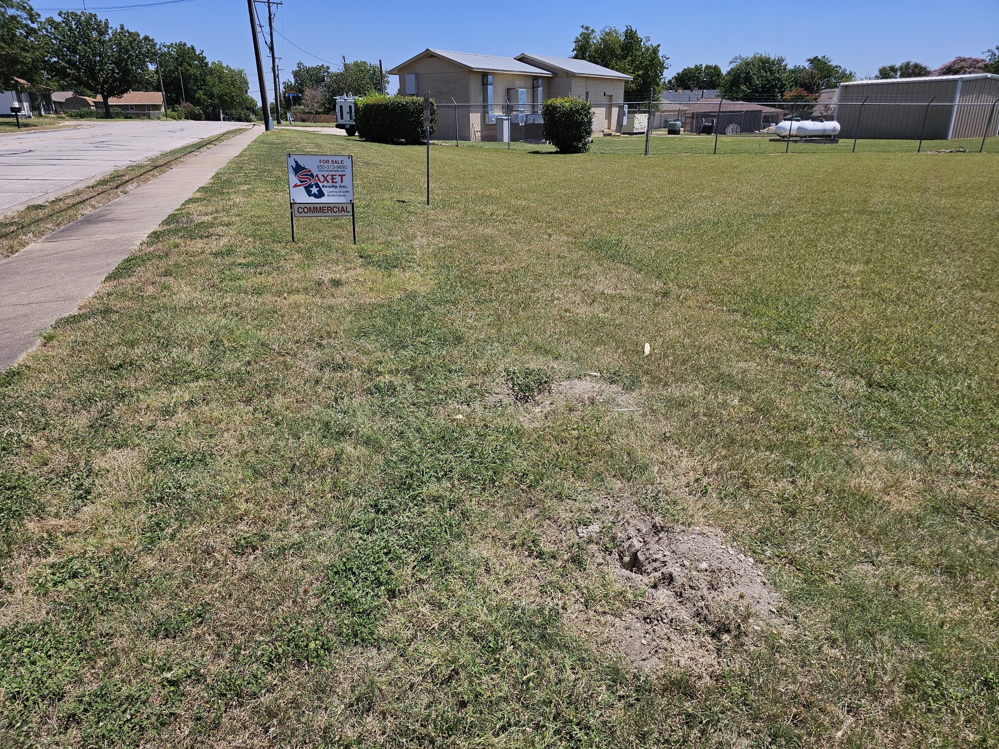 main property photo 14