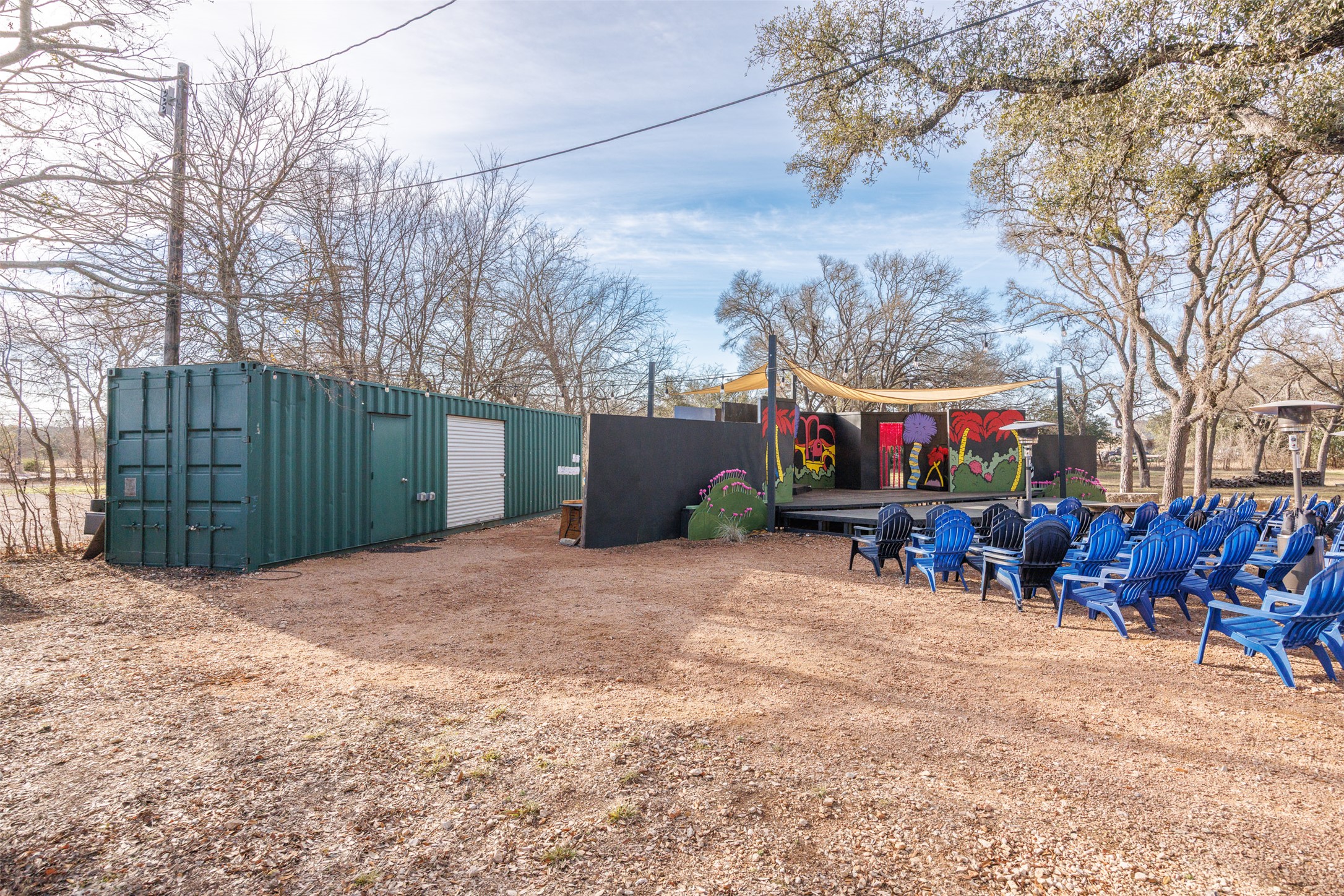 main property photo 16
