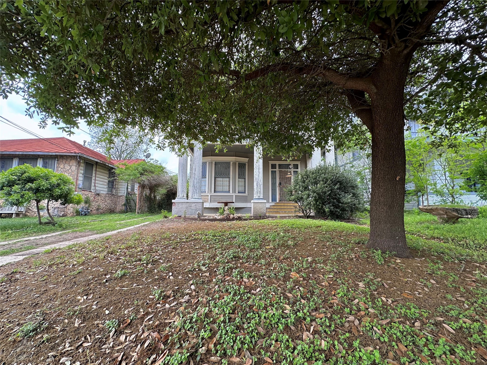main property photo 2